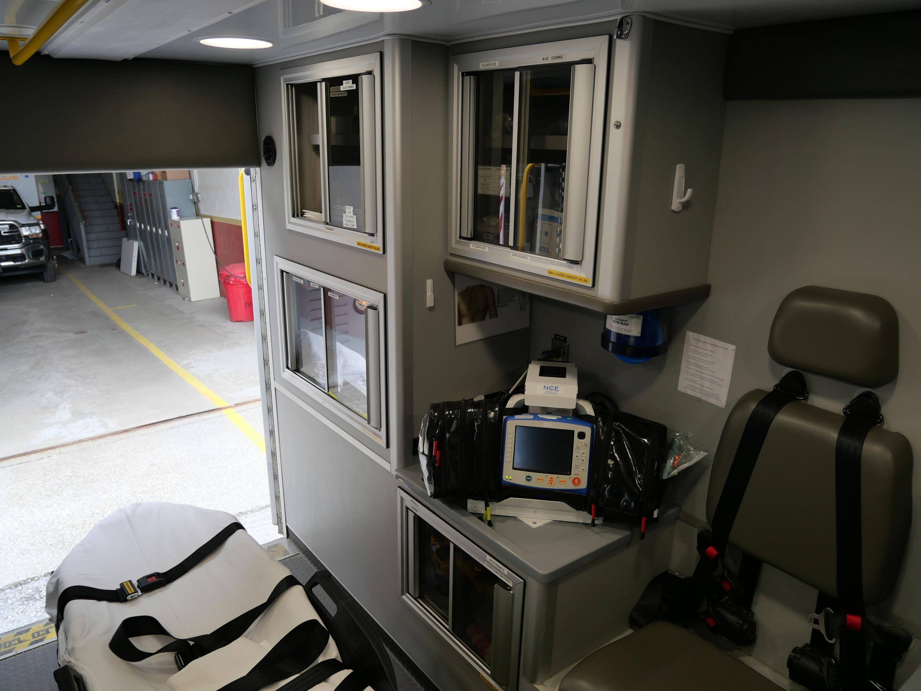 2017 Wheeled Coach 4x4 Ford F-350 Type I - image 36