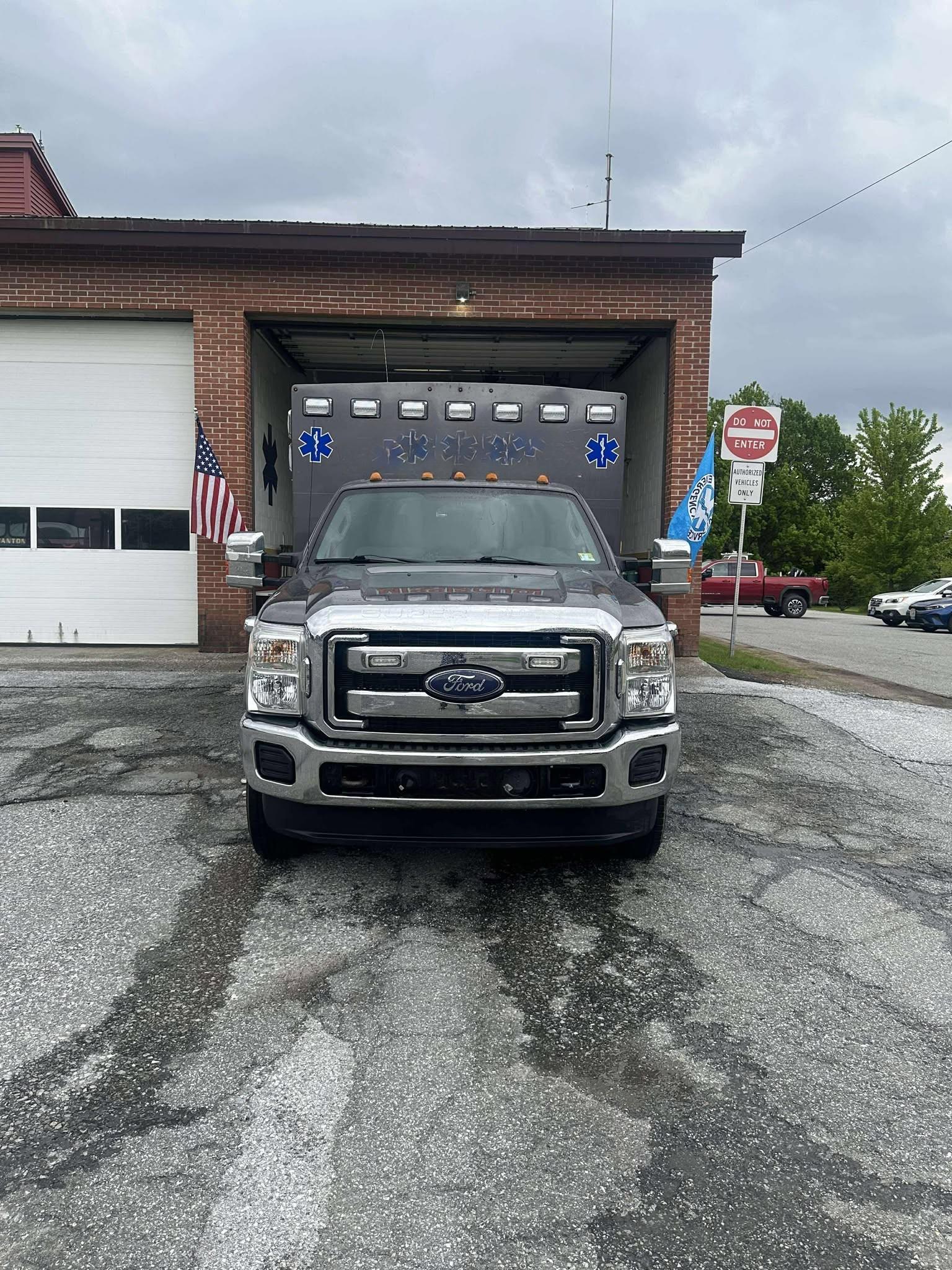 2013 4X4 Braun F-350 Type I - image 2