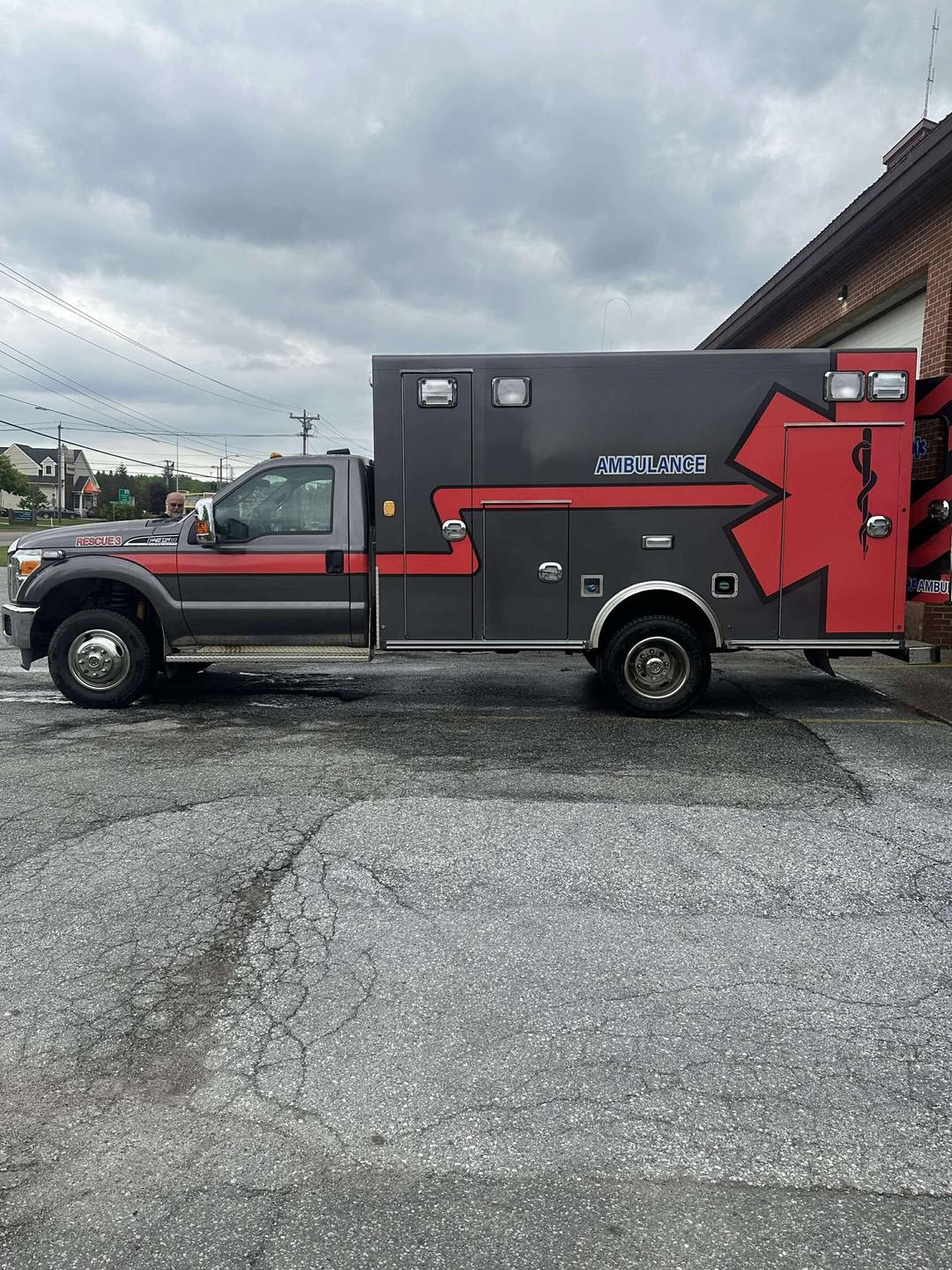 2013 4X4 Braun F-350 Ambulance