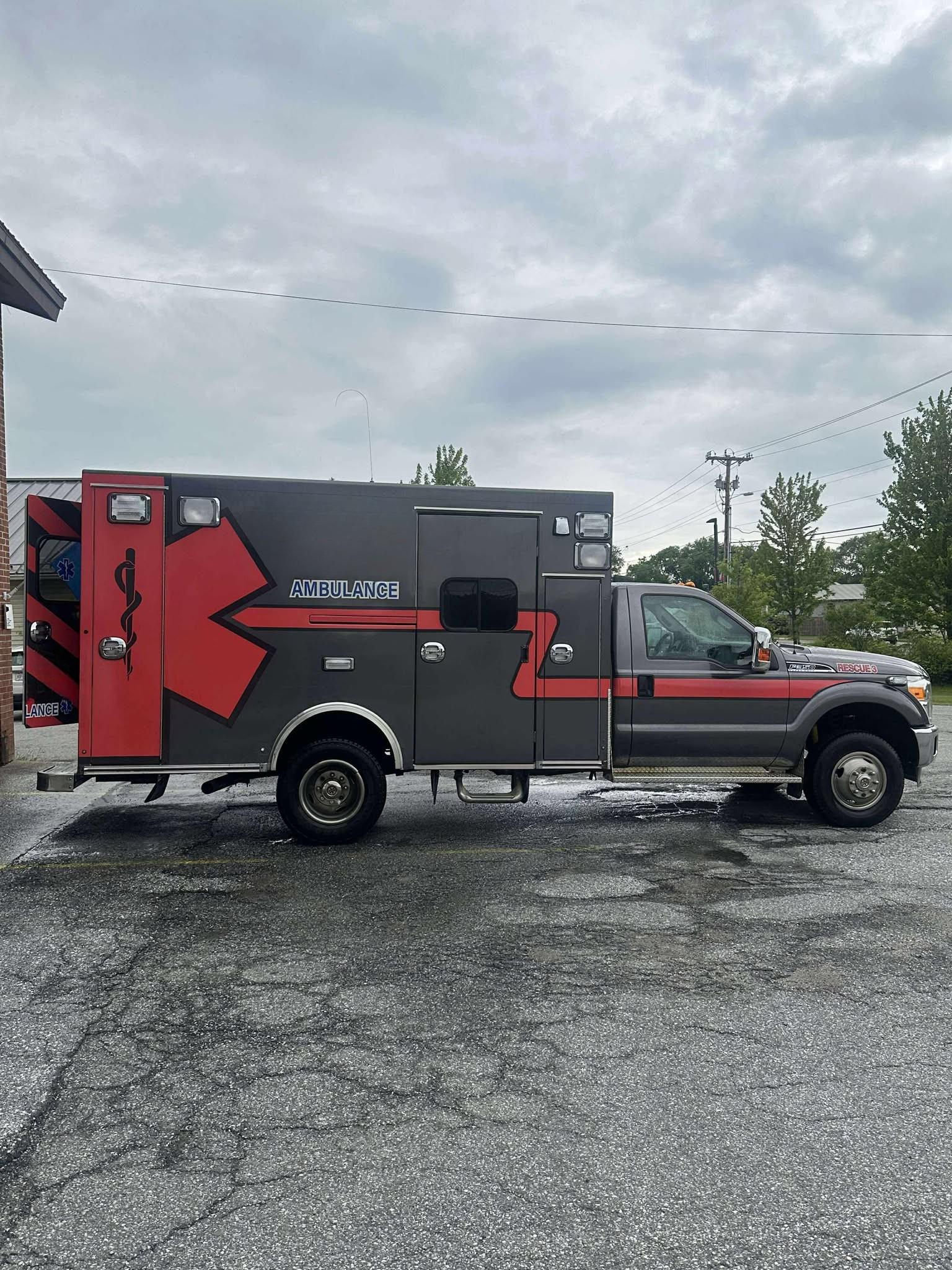 2013 4X4 Braun F-350 Type I - image 3