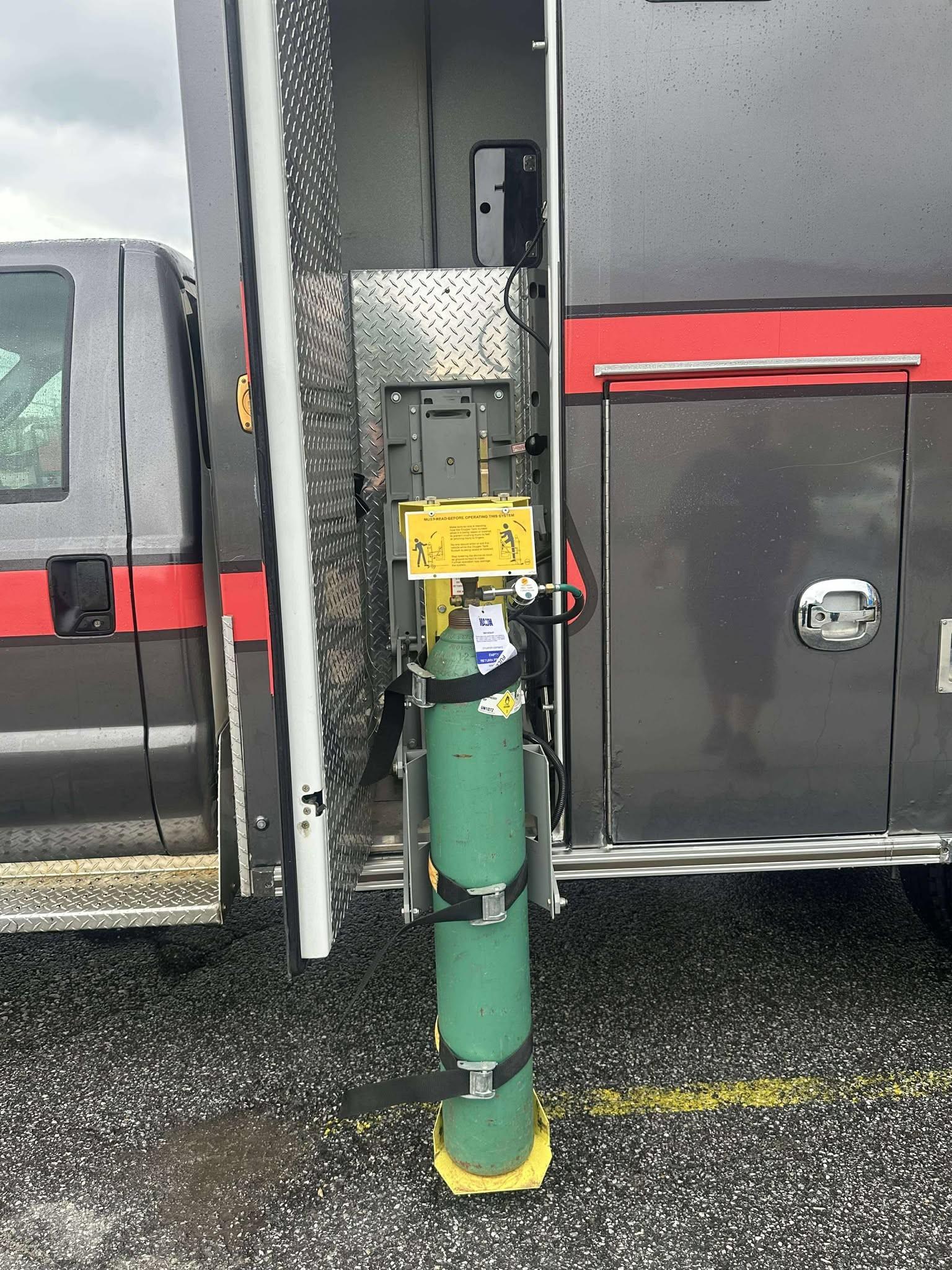 2013 4X4 Braun F-350 Type I - image 21