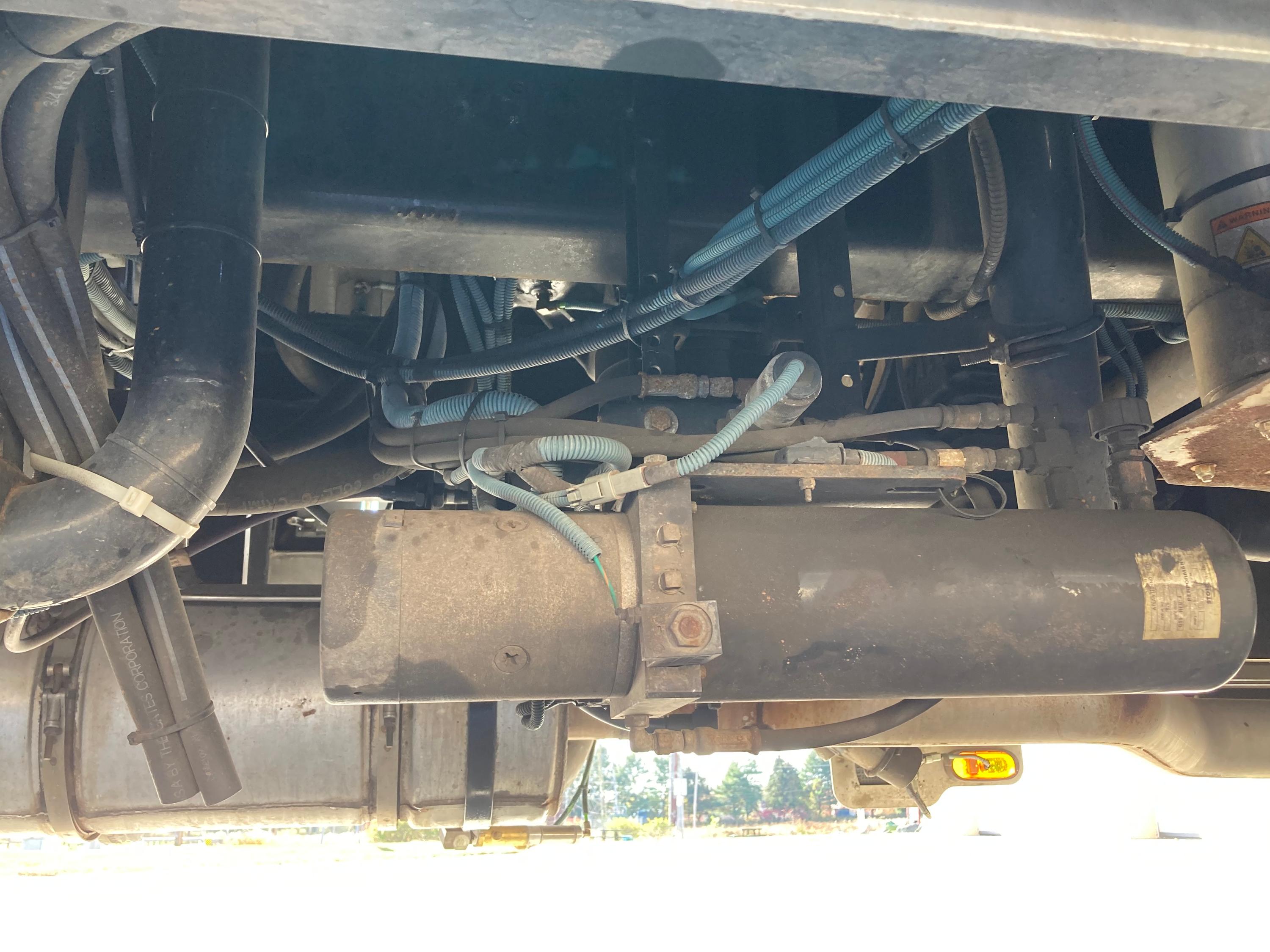2009 KME Predator Pumper - image 34