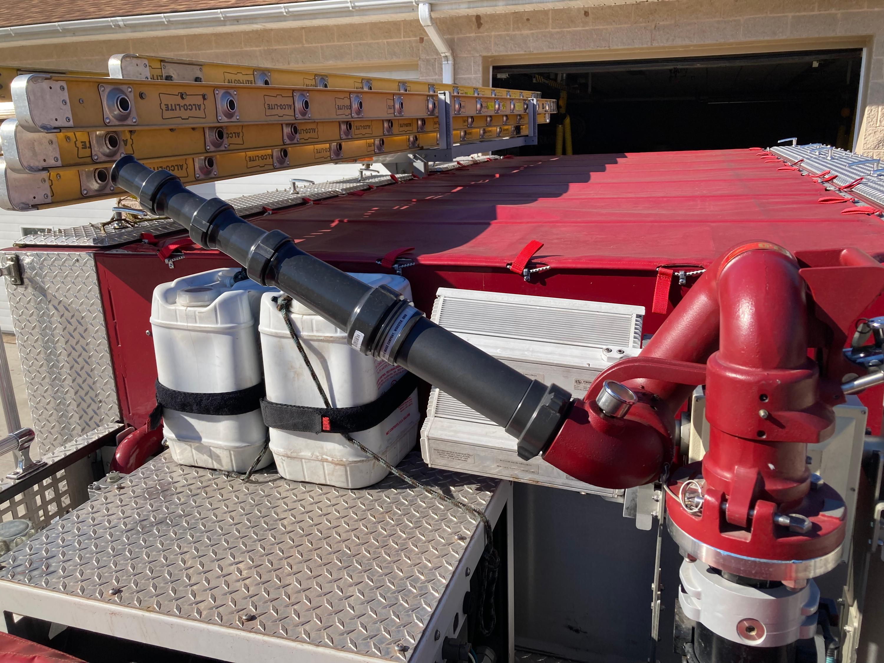 2009 KME Predator Pumper - image 11