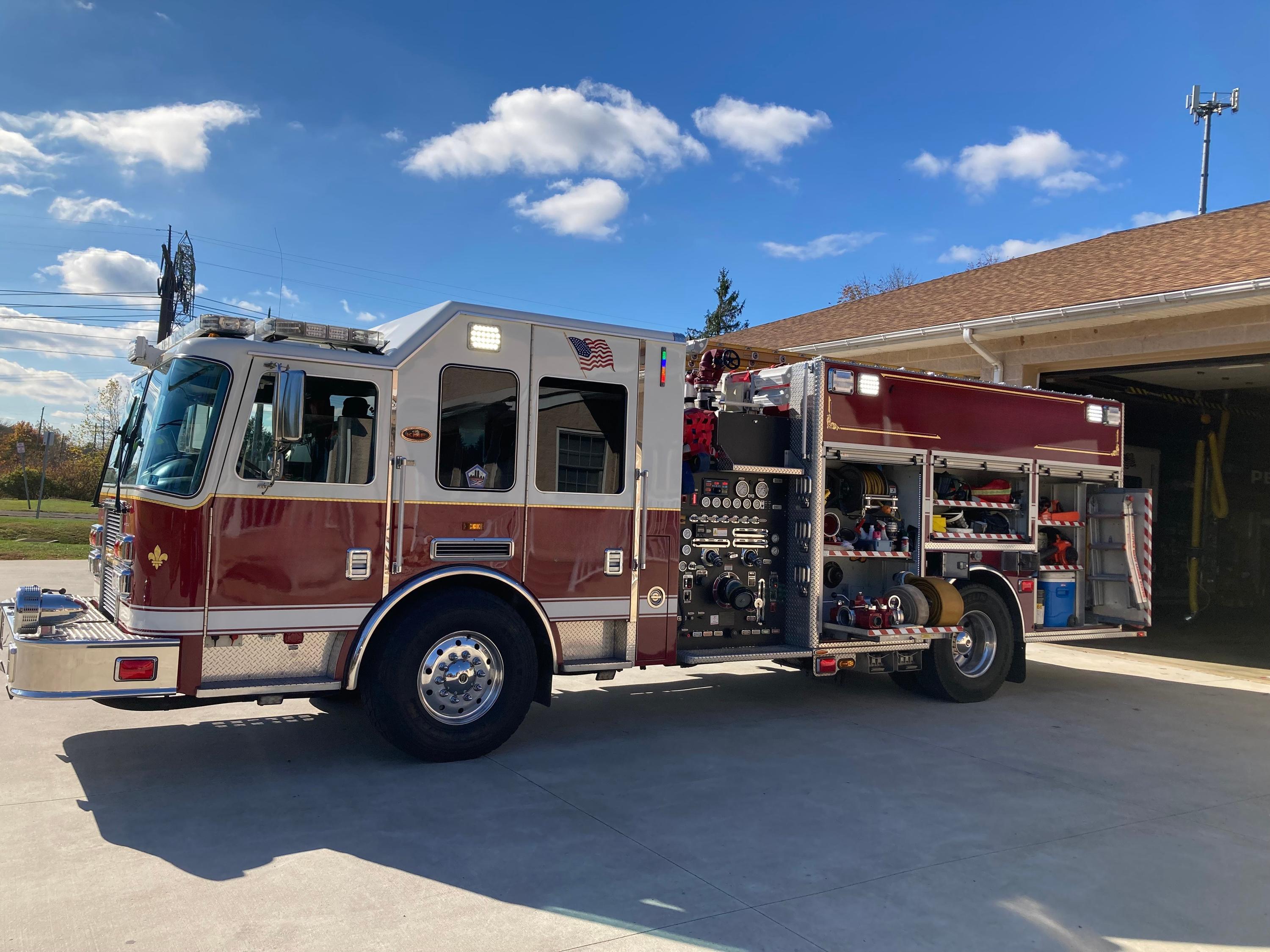 2009 KME Predator Pumper - image 6