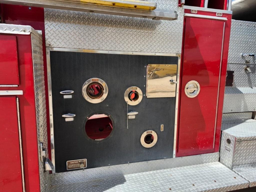1986 Pierce E-2651 Fire Truck - image 18