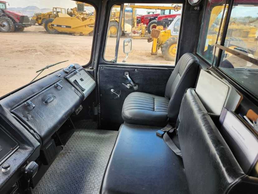 1986 Pierce E-2651 Fire Truck — photo 8