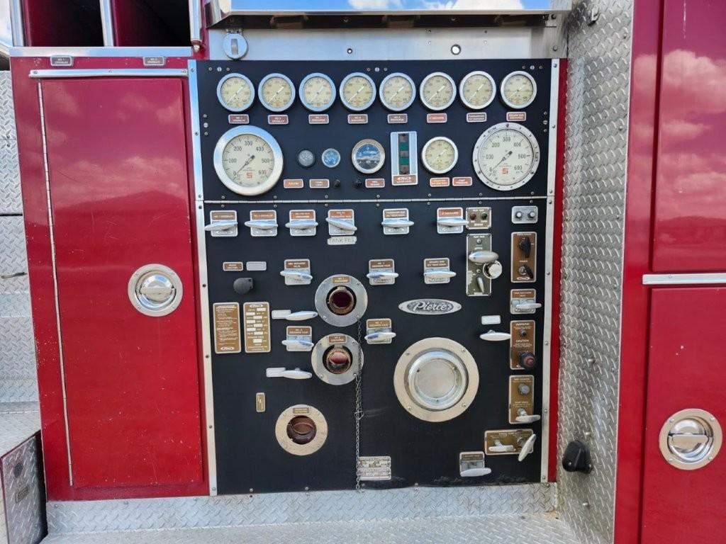 1986 Pierce E-2651 Fire Truck - image 17