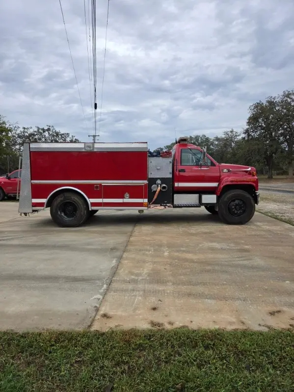 2000 Chevrolet C8500 Tanker - image 9