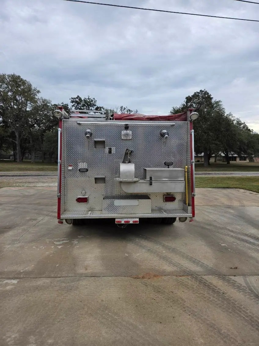 2000 Chevrolet C8500 Tanker - image 11