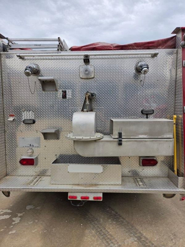 2000 Chevrolet C8500 Tanker - image 12