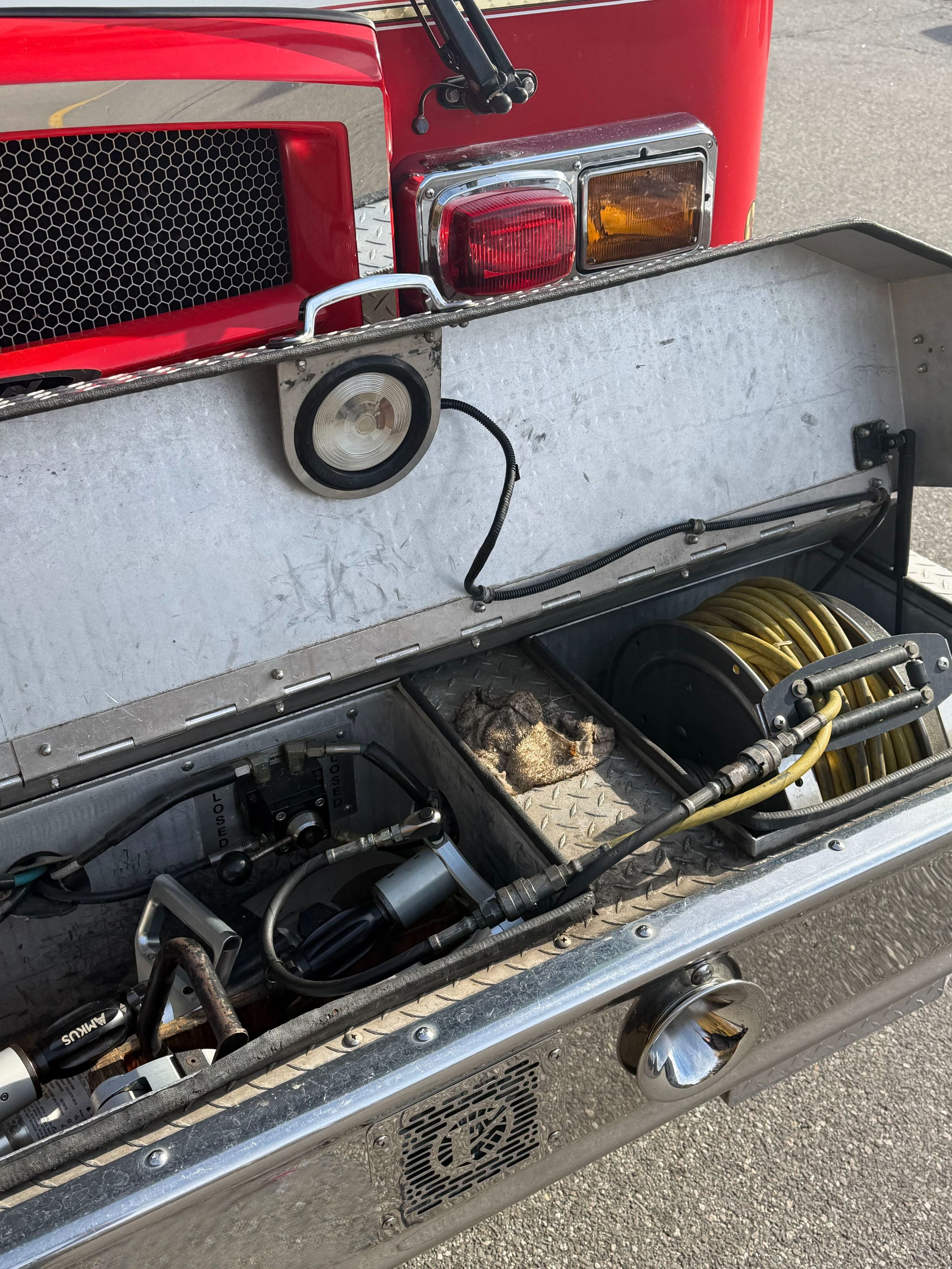 2005 E-One Rescue Pumper - image 18