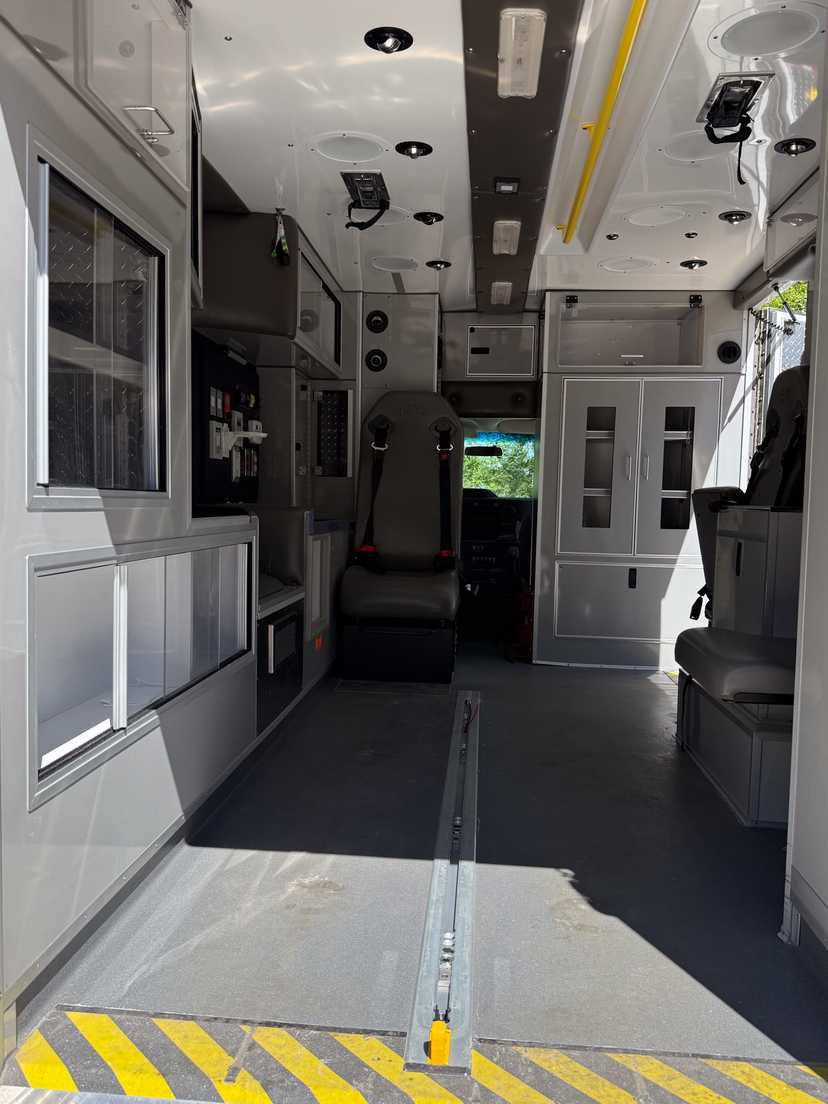 2024 AEV Ford Type III Ambulance — photo 4