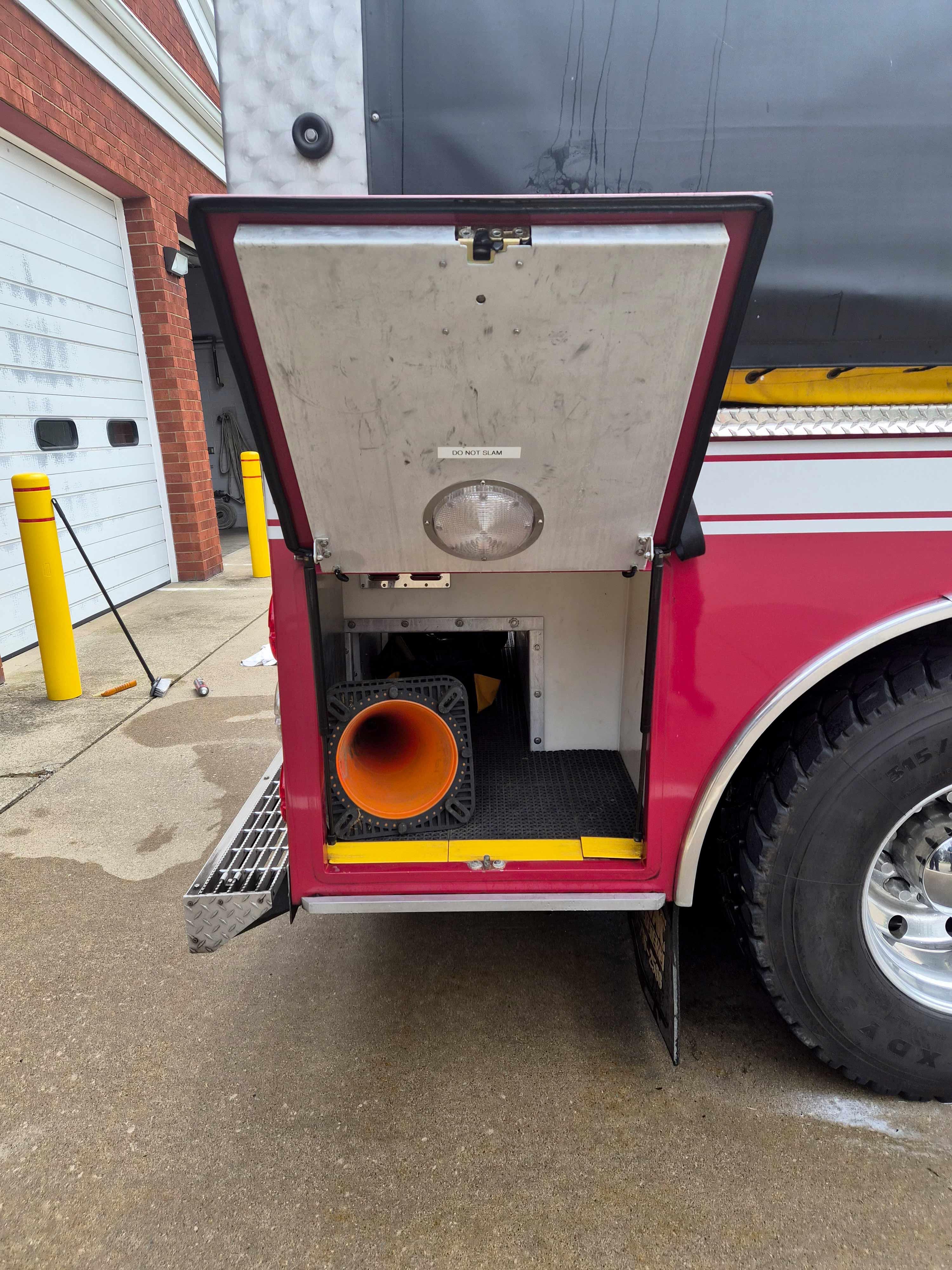 2014 Firovac Freightliner Tanker - image 16