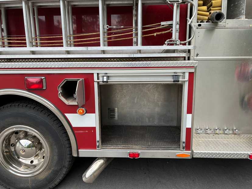 2003 American LaFrance Pumper — photo 8