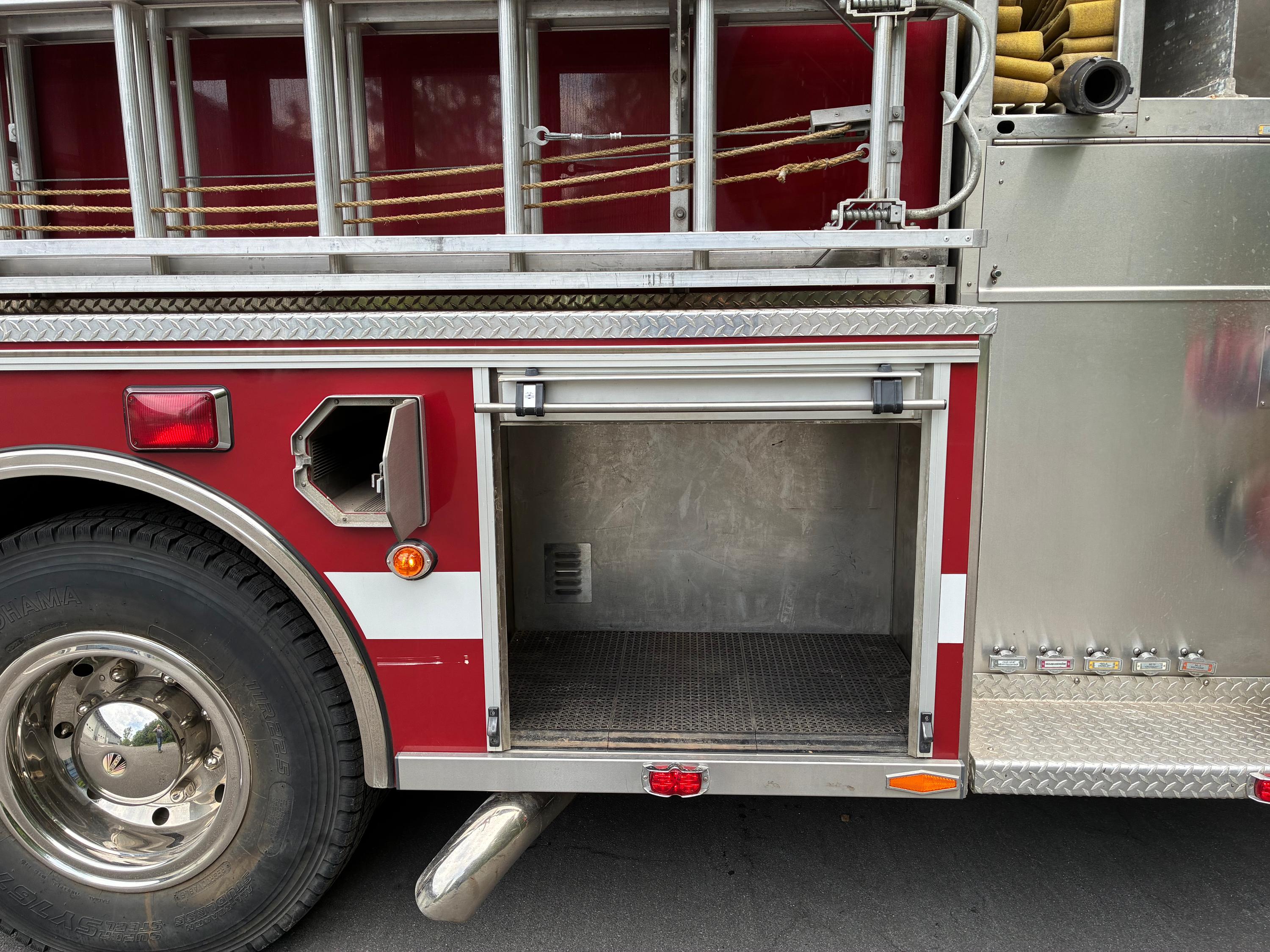 2003 American LaFrance Pumper - image 8