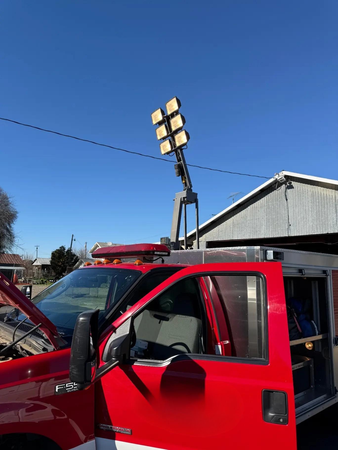 2004 Ford F-550 Westates Mobile SCBA Air Supply / Rehab Unit - image 4