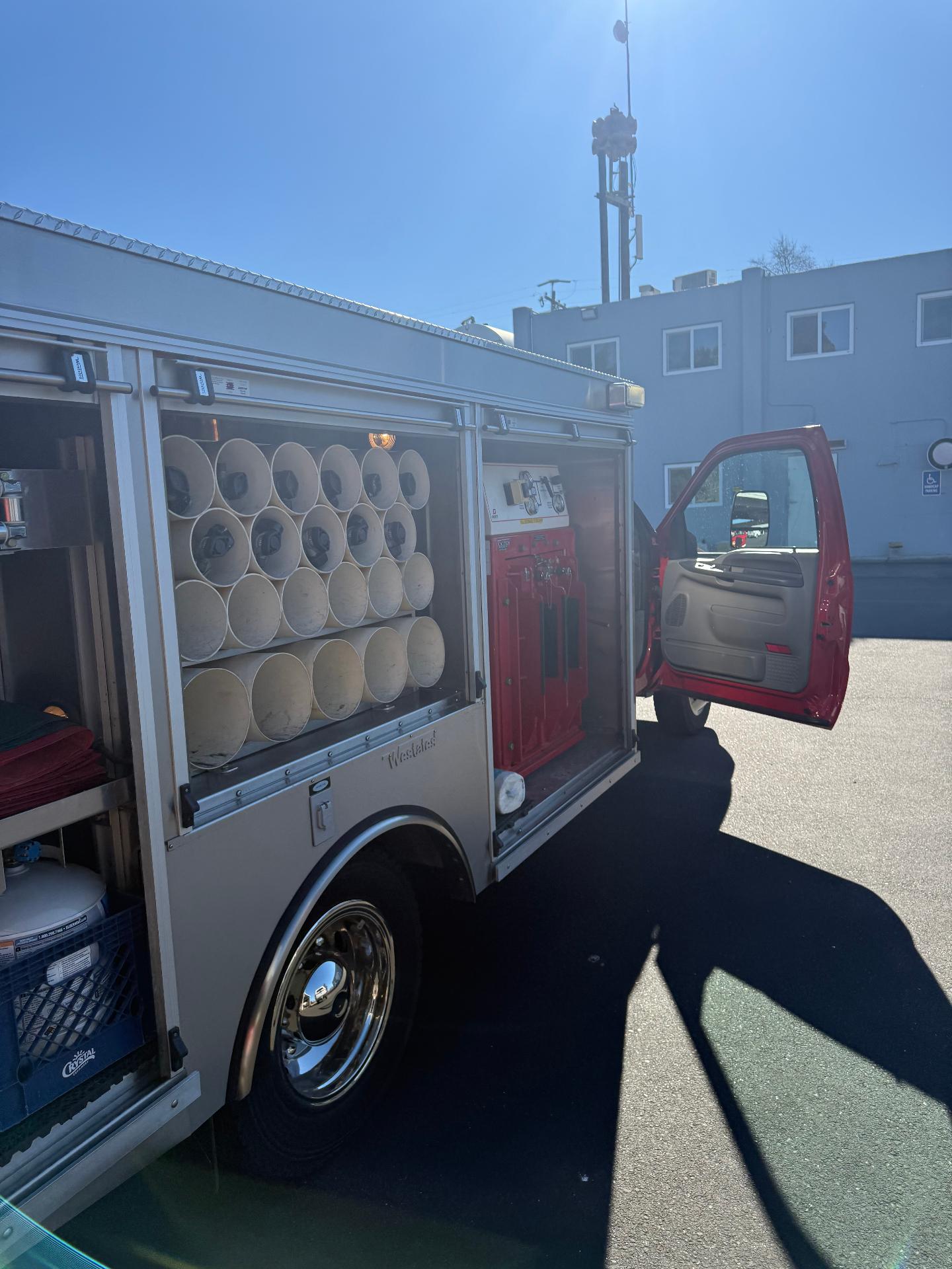 2004 Ford F-550 Westates Mobile SCBA Air Supply / Rehab Unit - image 9
