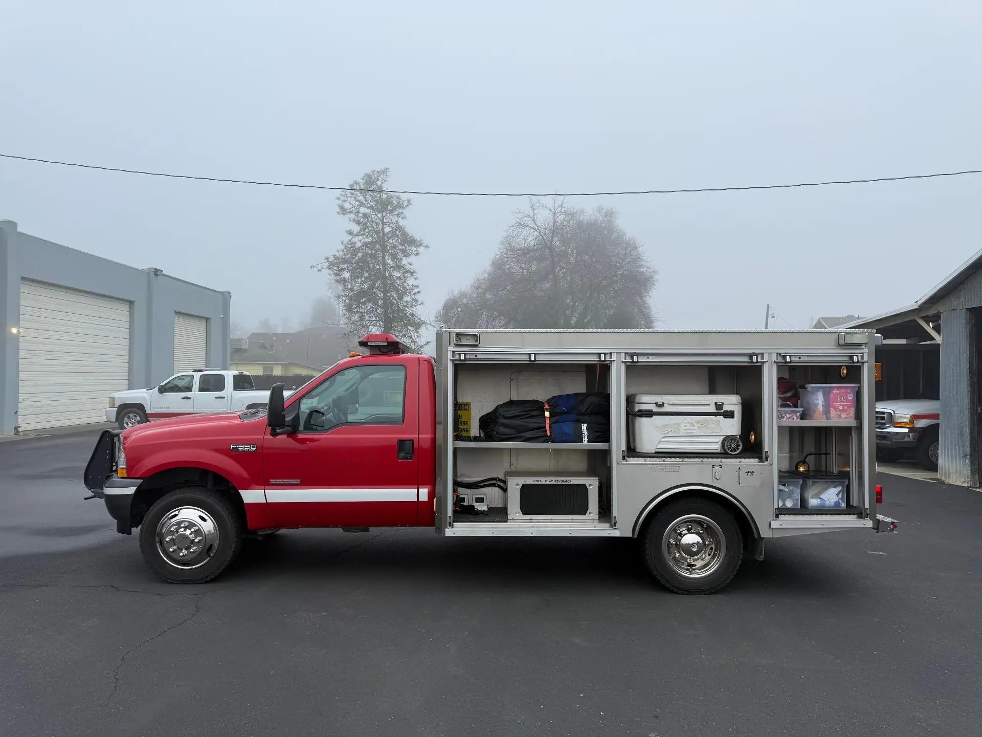 2004 Ford F-550 Westates Mobile SCBA Air Supply / Rehab Unit - image 2