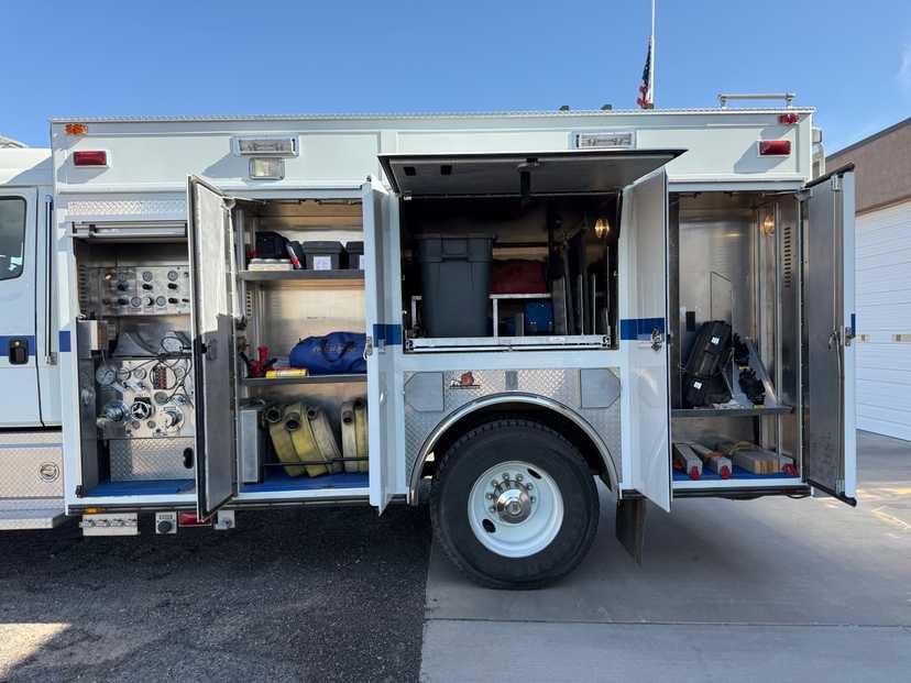 1999 Freightliner FL80 Heavy Rescue — photo 6