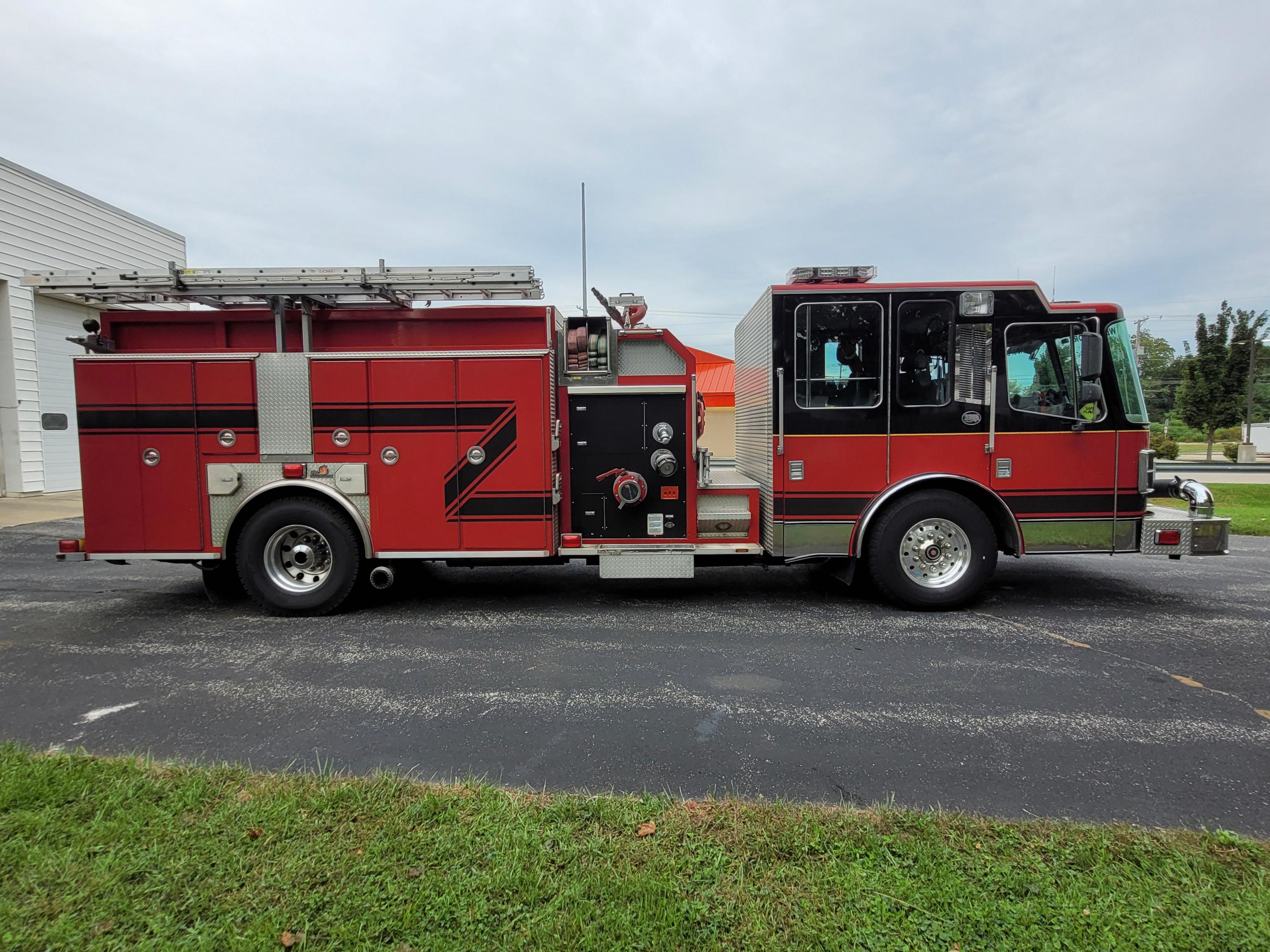 1999 Ferrara Inferno Pumper Tanker - image 3