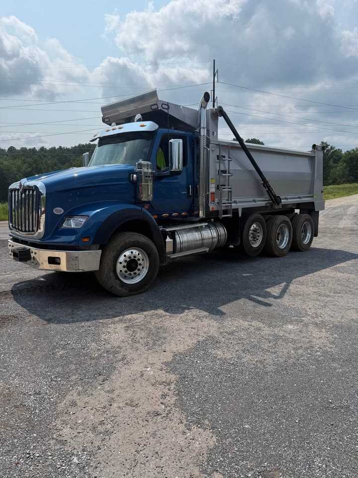 2025 International HX Dump Truck