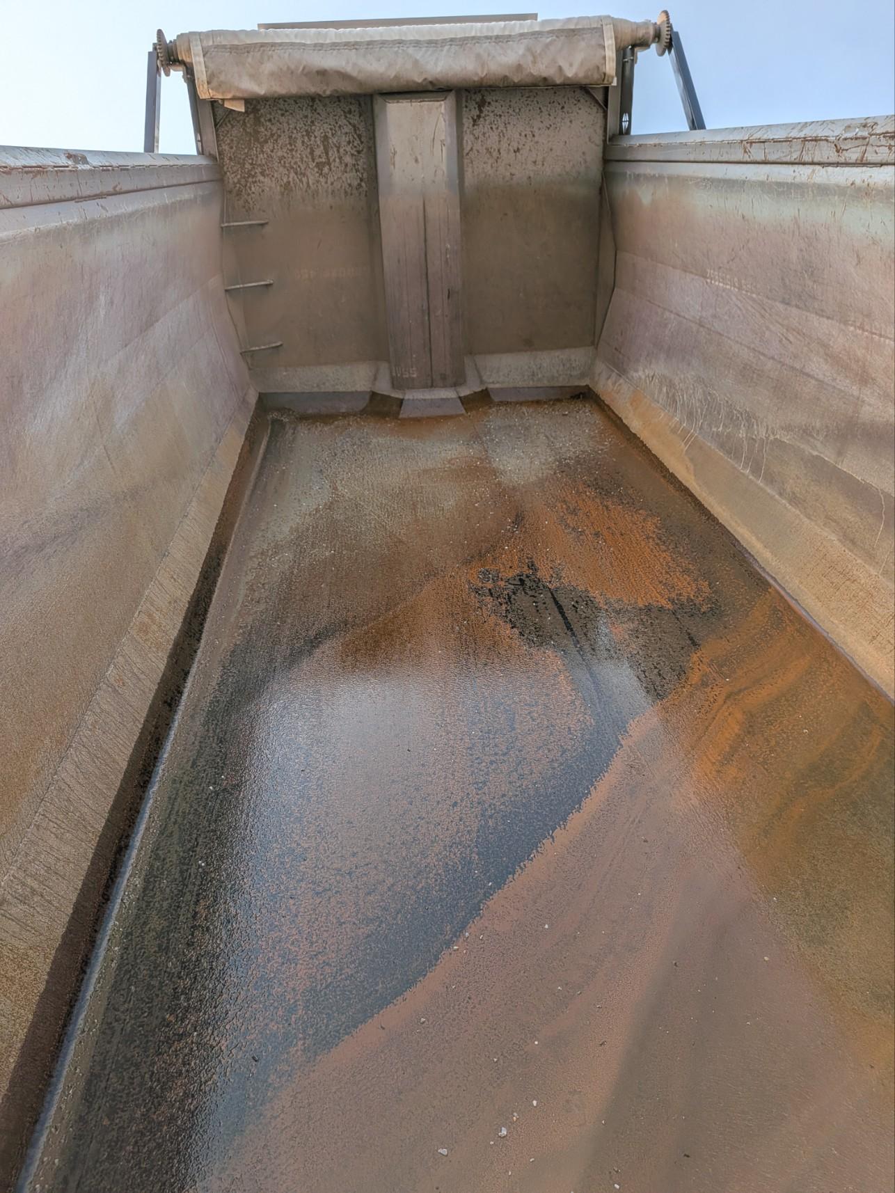 2025 International HX Dump Truck - image 18