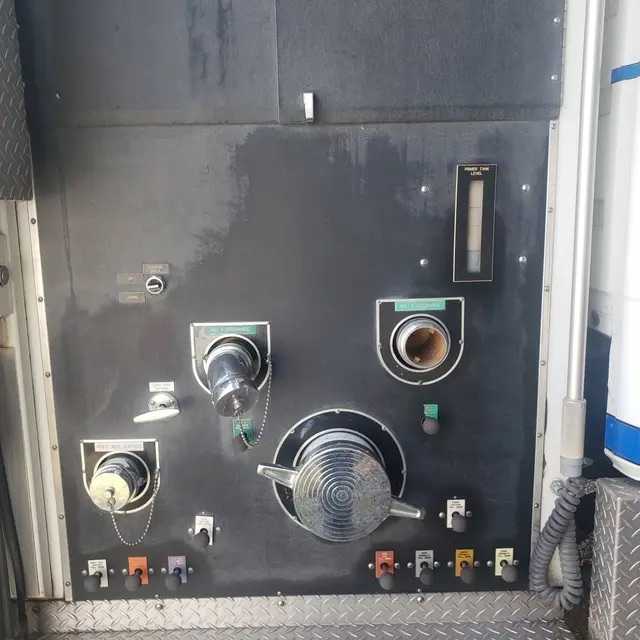 1994 Freightliner Wildland Unit — photo 7