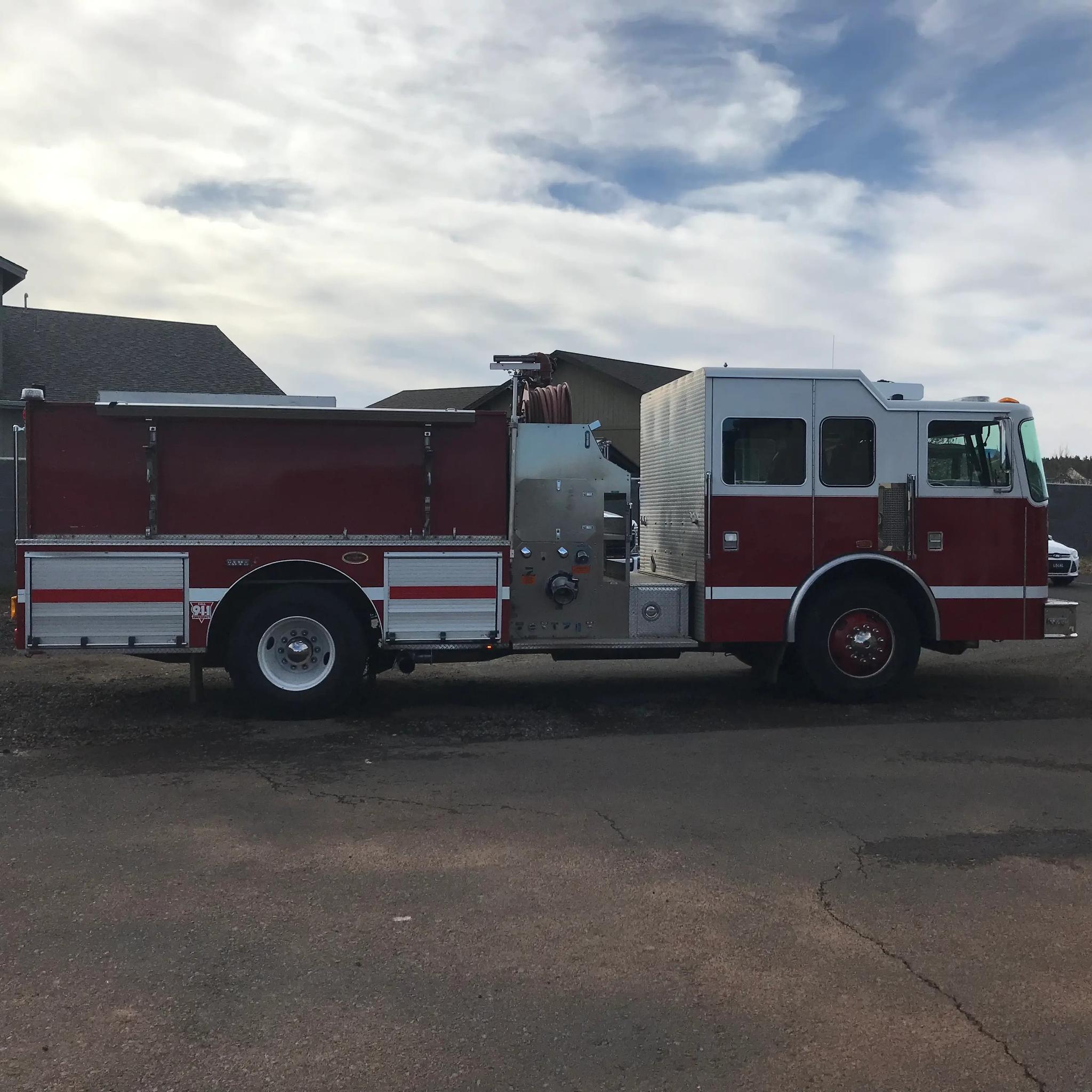 2005 KME Pumper - image 4