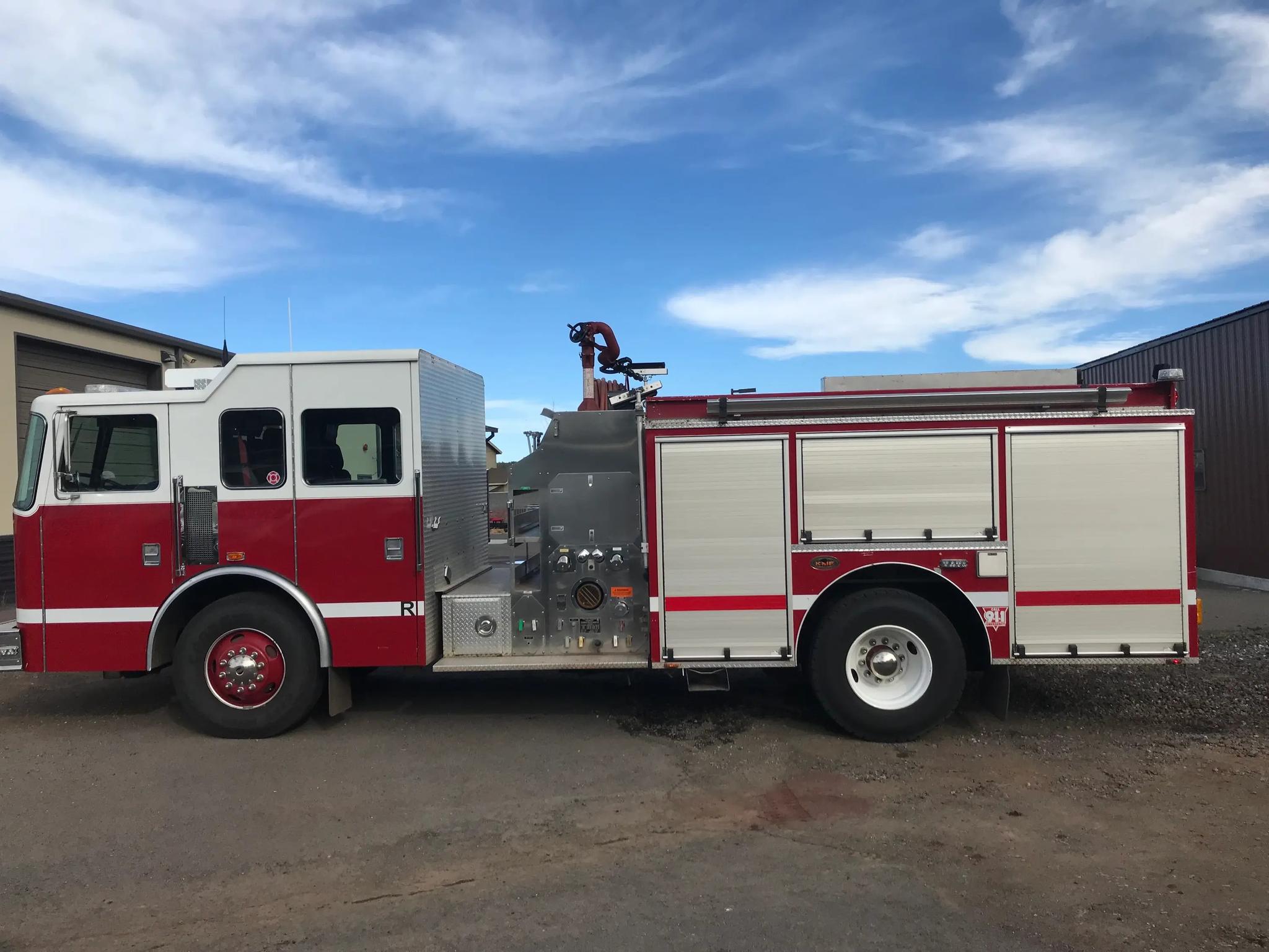 2005 KME Pumper - image 1