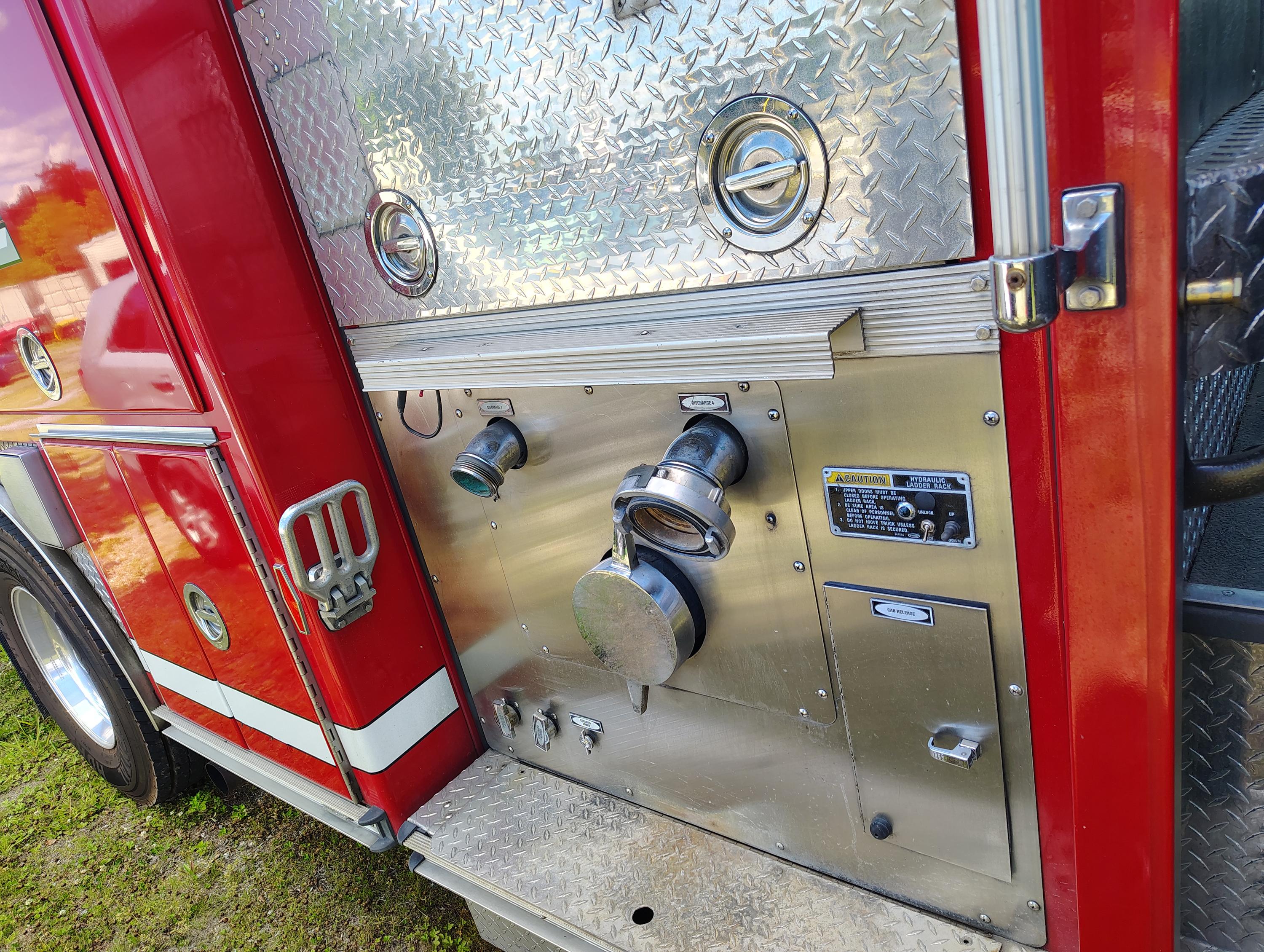 1999 E-One E one Pumper - image 10