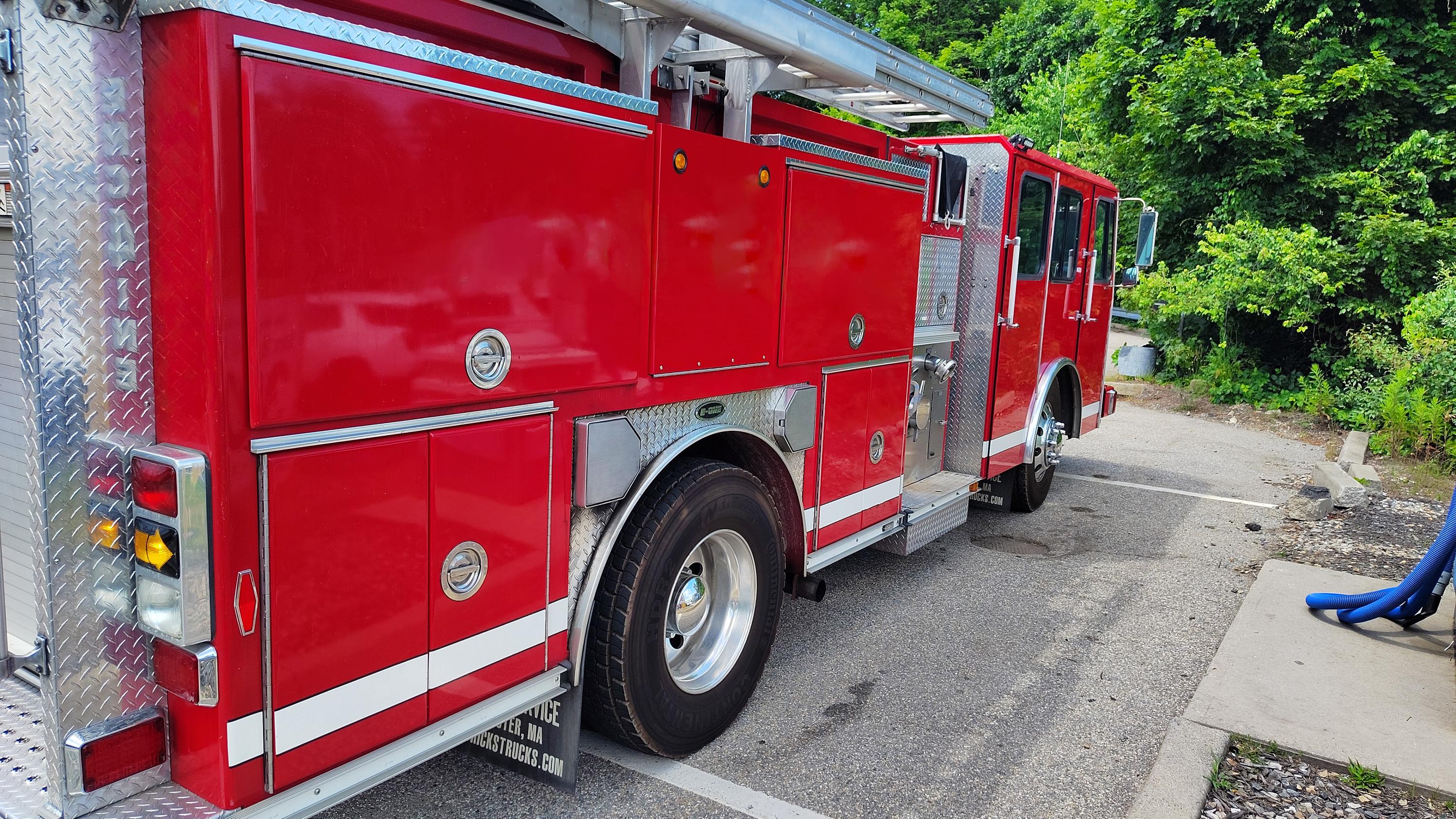 1999 E-One E one Pumper - image 14
