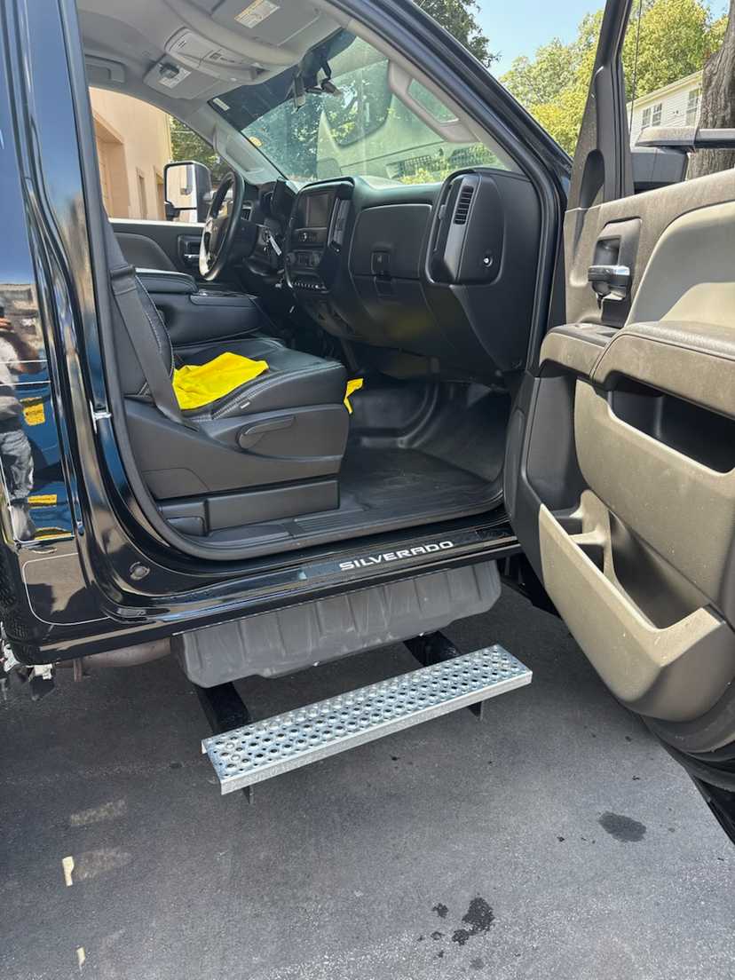 2022 Chevrolet 5500HD 4x4 Dump Truck — photo 7