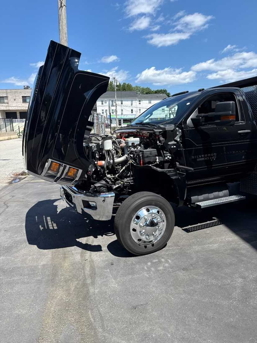 2022 Chevrolet 5500HD 4x4 Dump Truck — photo 4