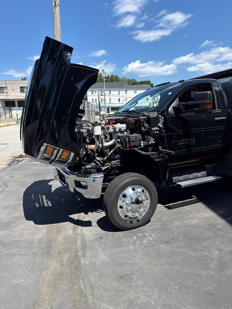 2022 Chevrolet 5500HD 4x4 Dump Truck - image 4