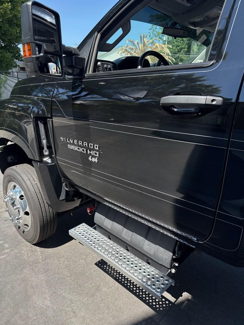 2022 Chevrolet 5500HD 4x4 Dump Truck - image 6