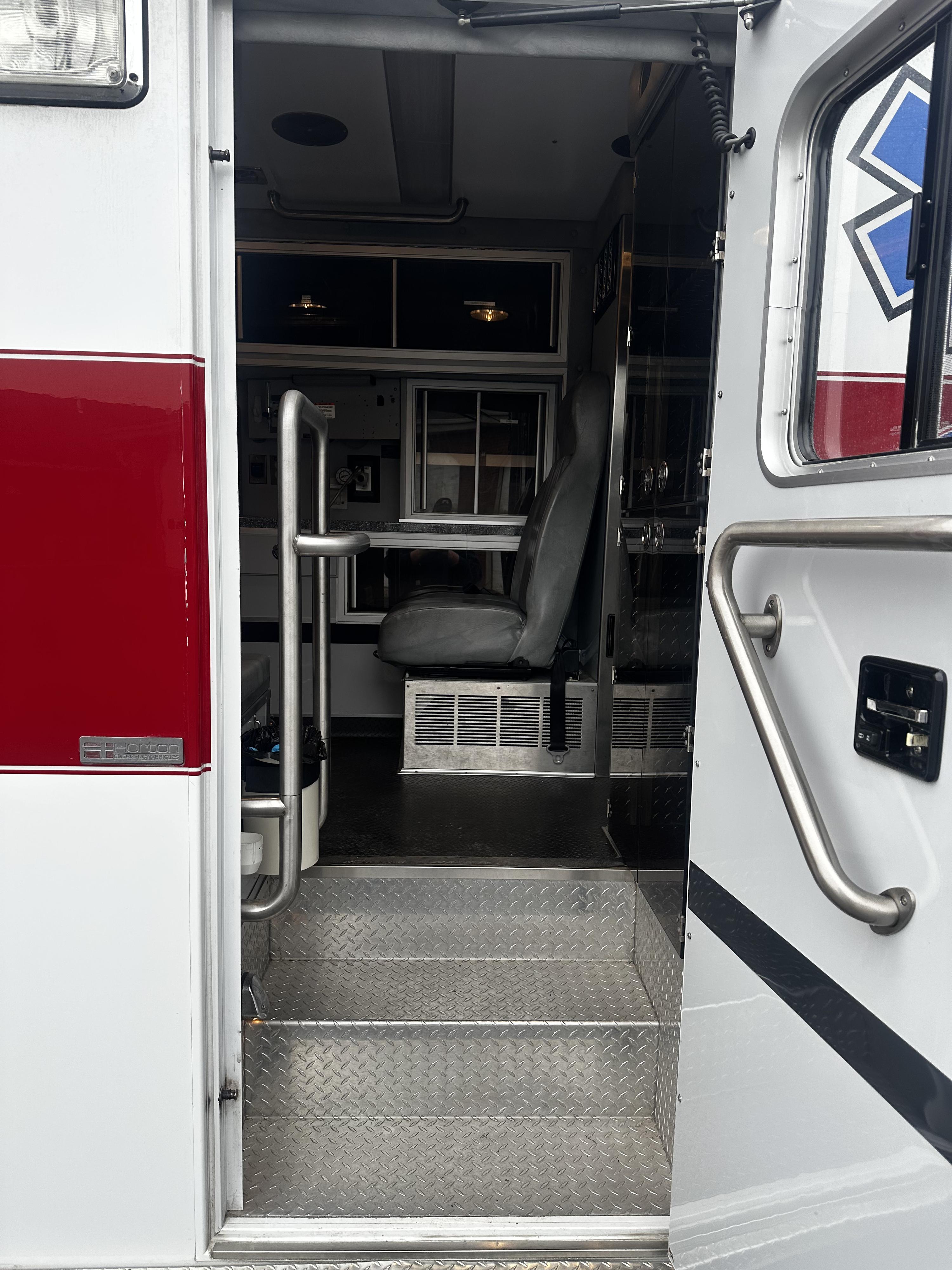 2005 Horton Chevrolet Type I Ambulance - image 18