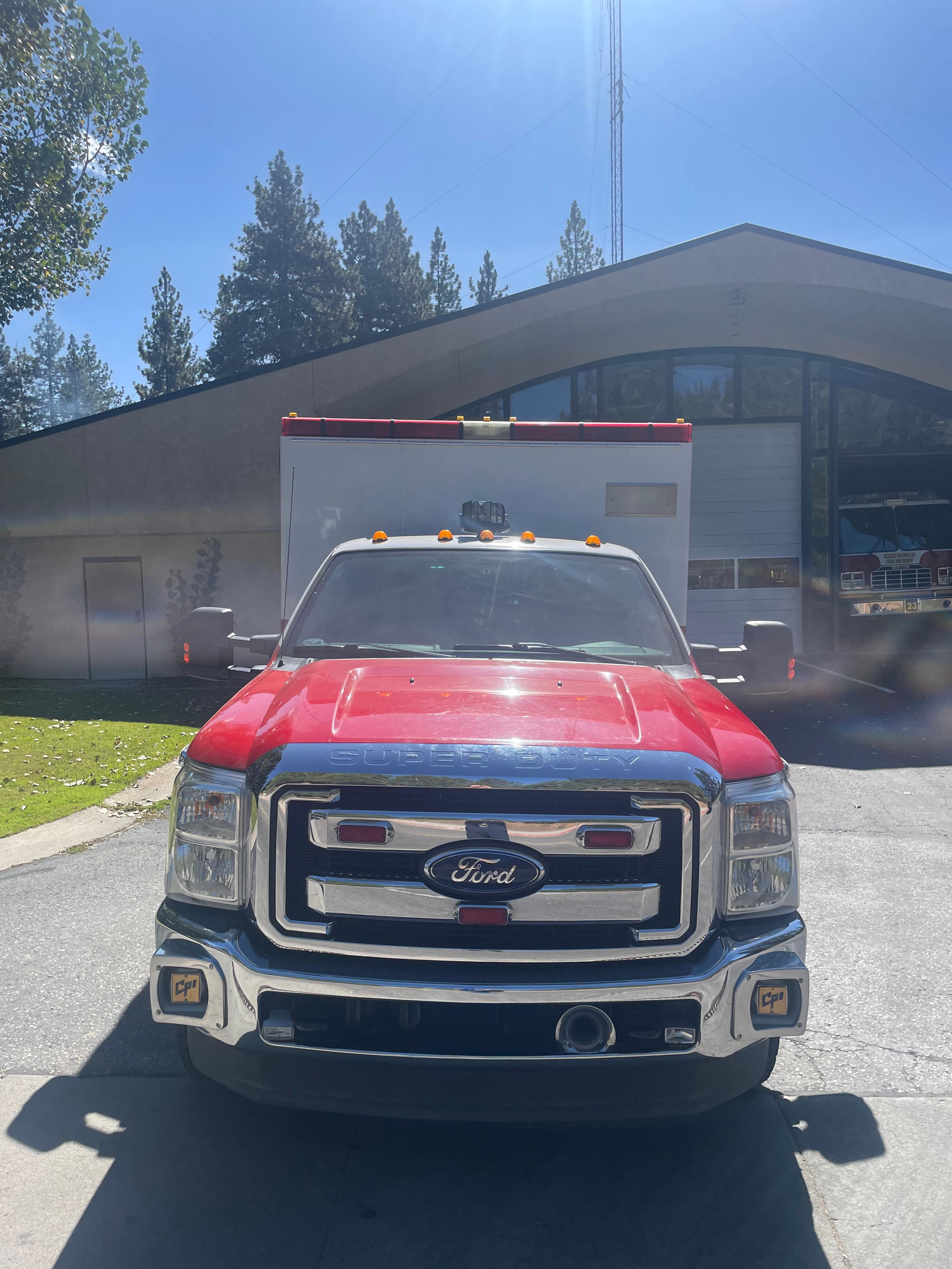 2012 Braun Ford 4x4 Type I Ambulance - image 2