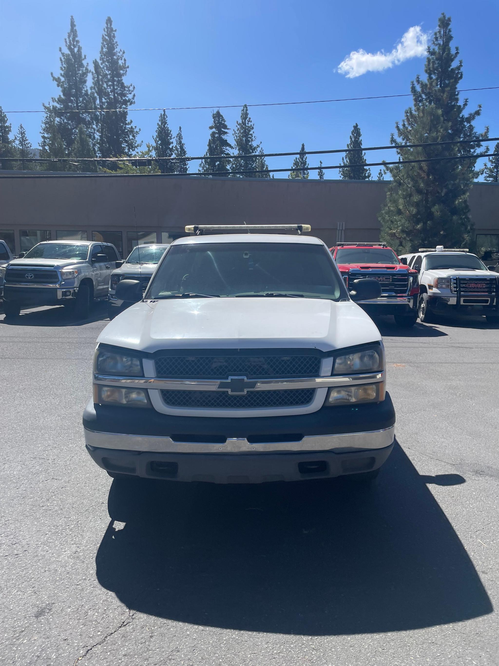 2003 Chevrolet Silverado 1500 4x4 Command Truck - image 3