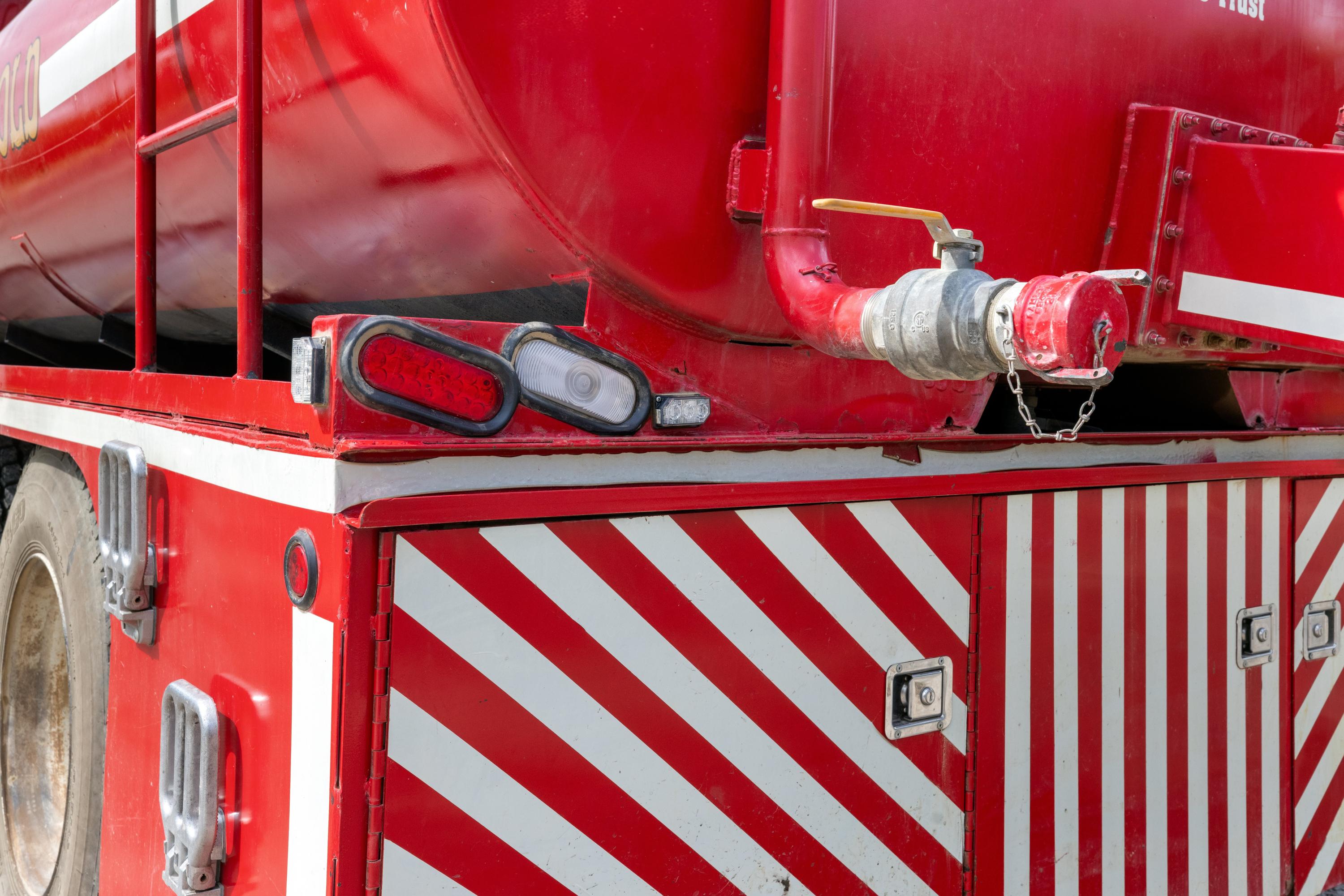 1997 Ford L8000 Pumper Tanker - image 17