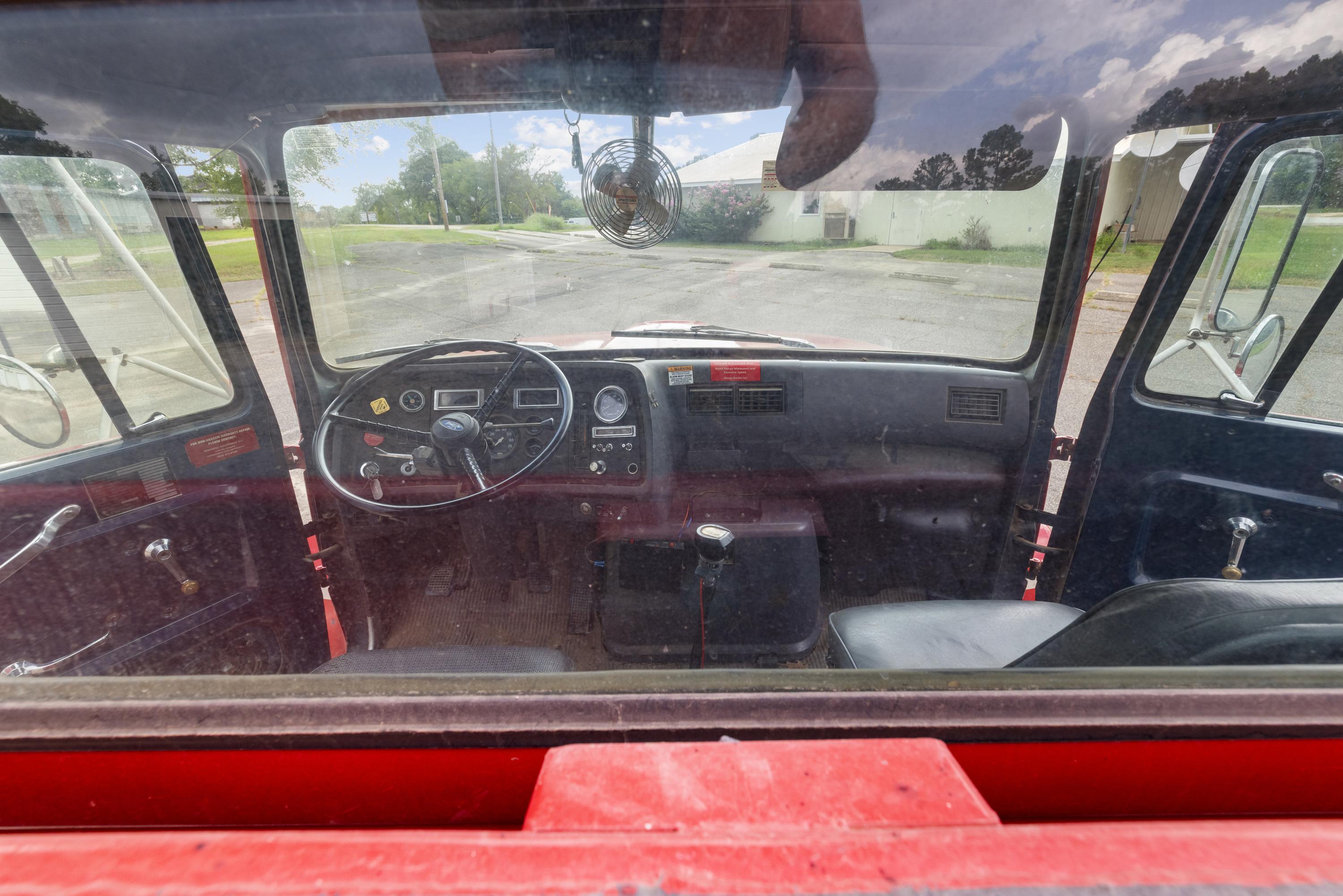 1997 Ford L8000 Pumper Tanker - image 39