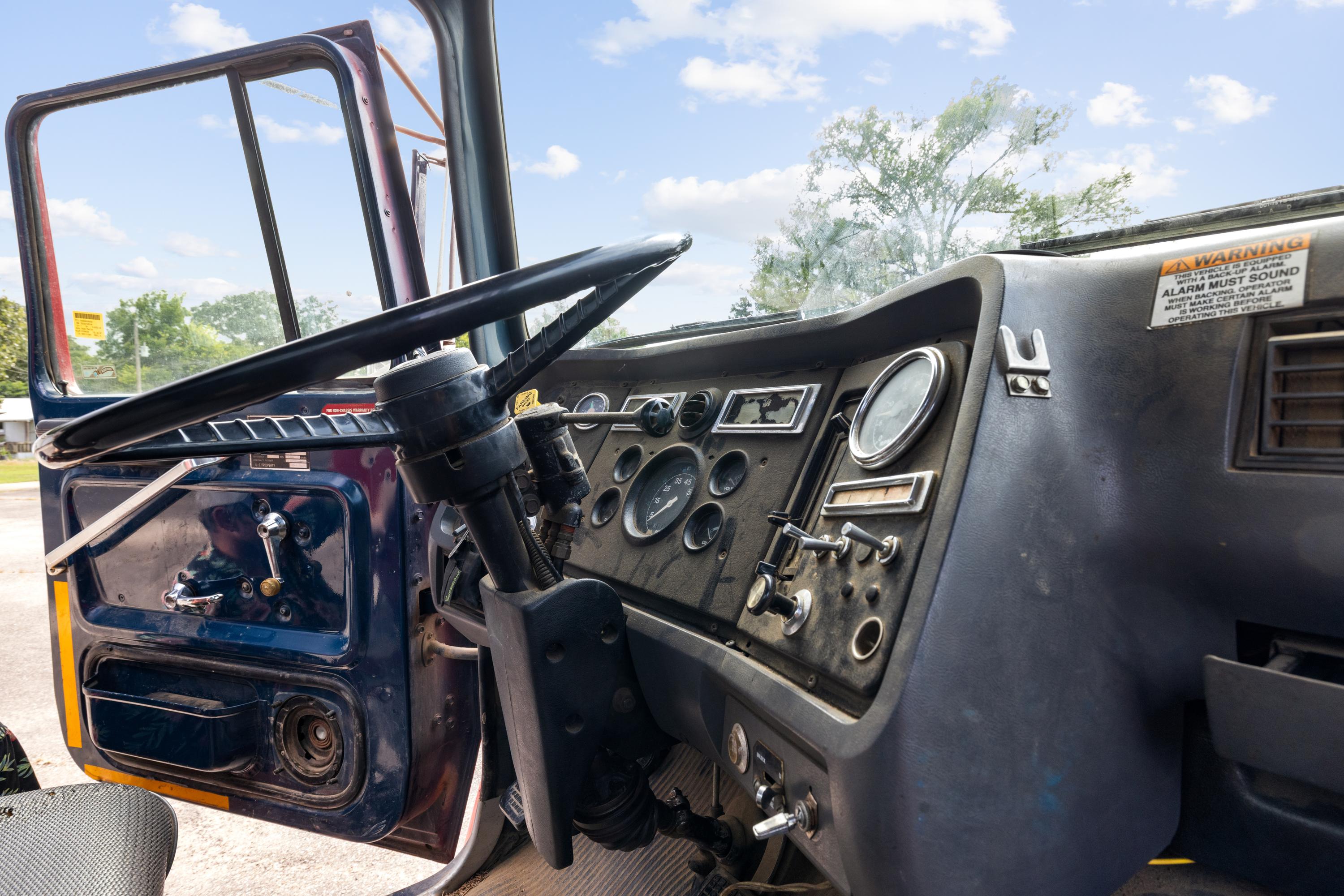 1997 Ford L8000 Pumper Tanker - image 31