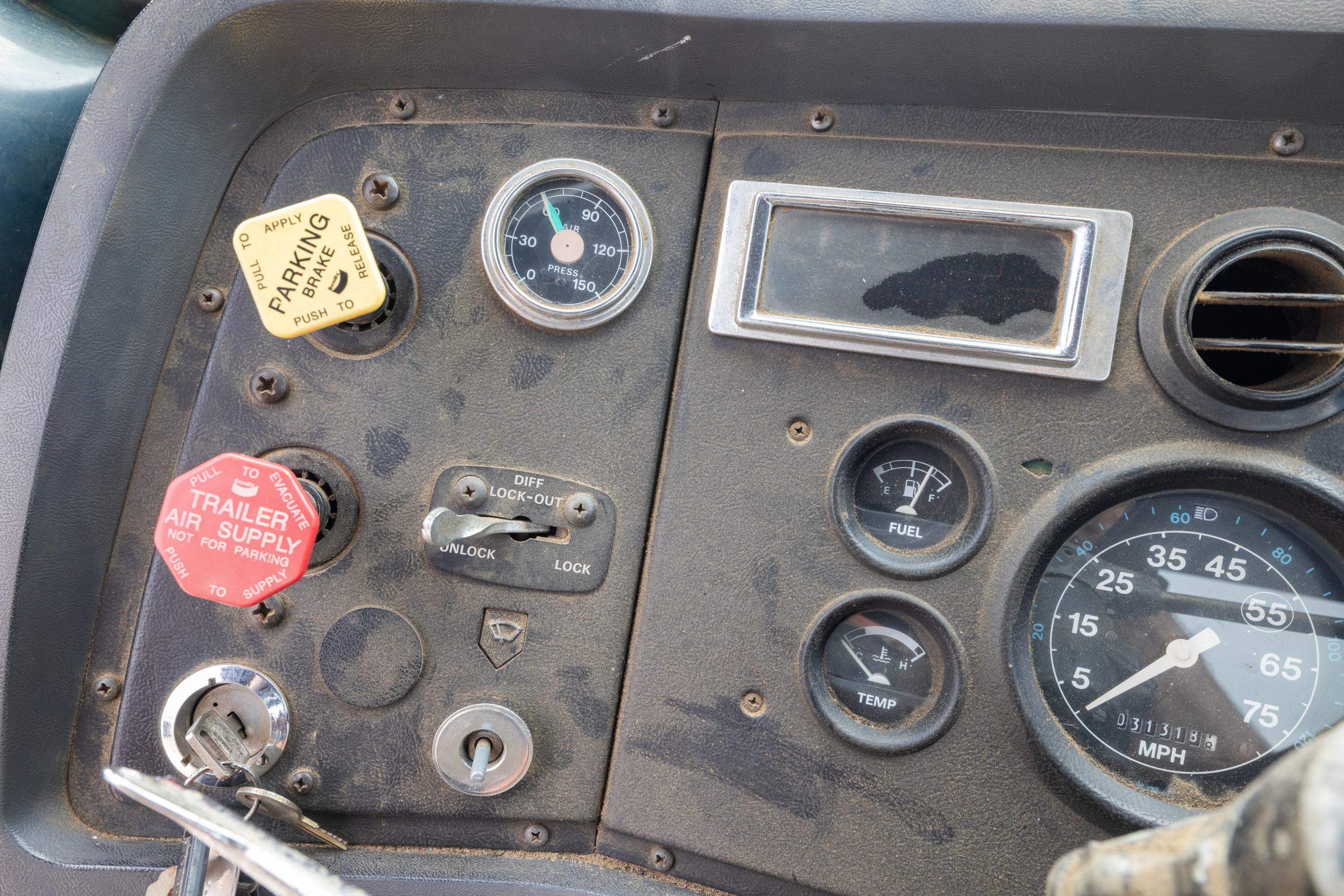 1997 Ford L8000 Pumper Tanker - image 38