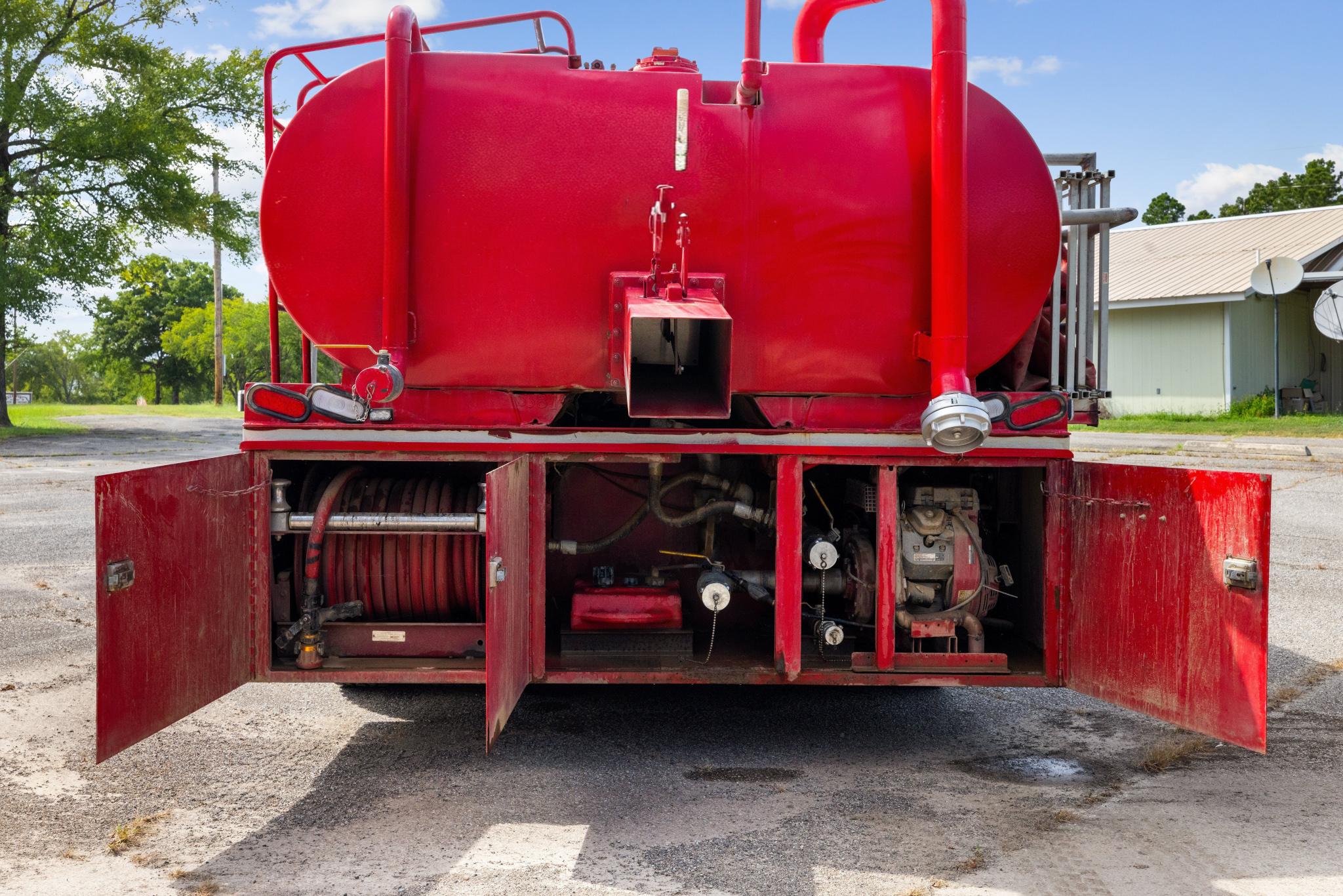 1997 Ford L8000 Pumper Tanker - image 20