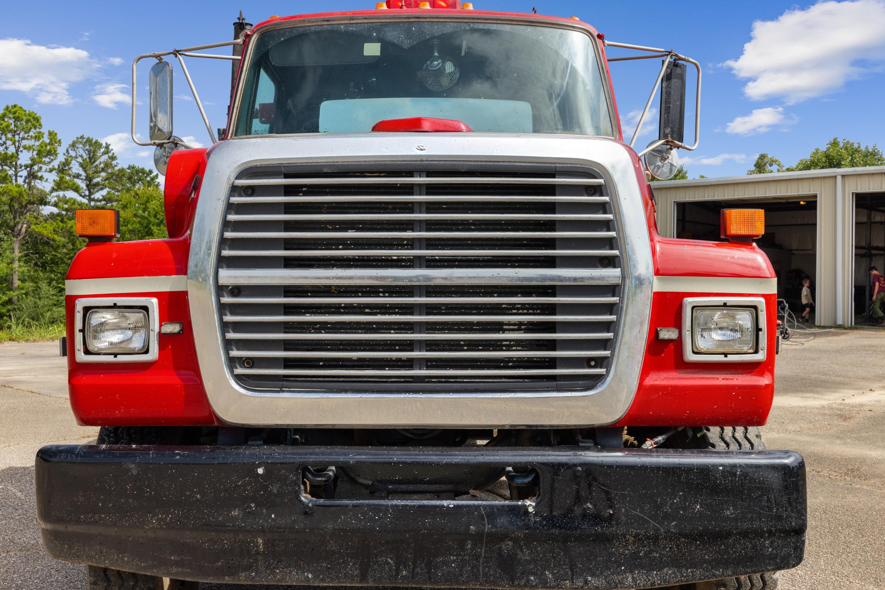 1997 Ford L8000 Pumper Tanker - image 10