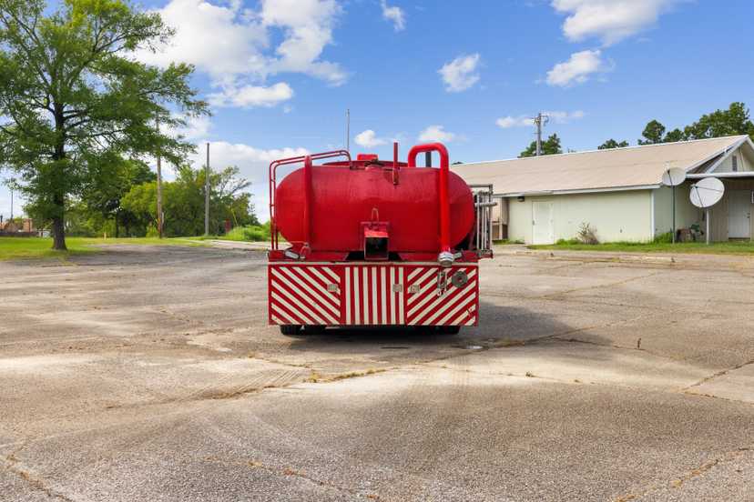 1997 Ford L8000 Pumper Tanker — photo 6