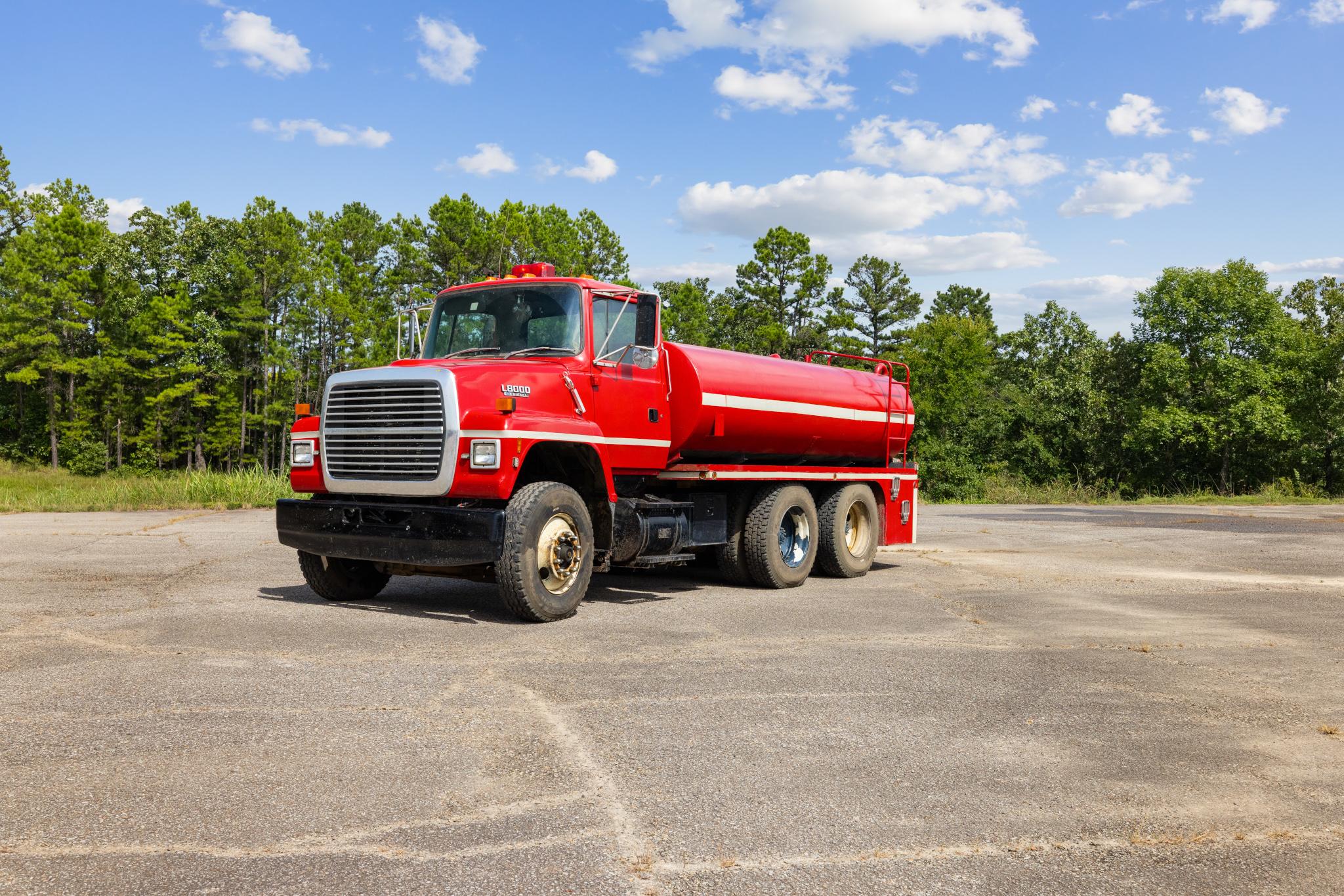 1997 Ford L8000 Pumper Tanker - image 1
