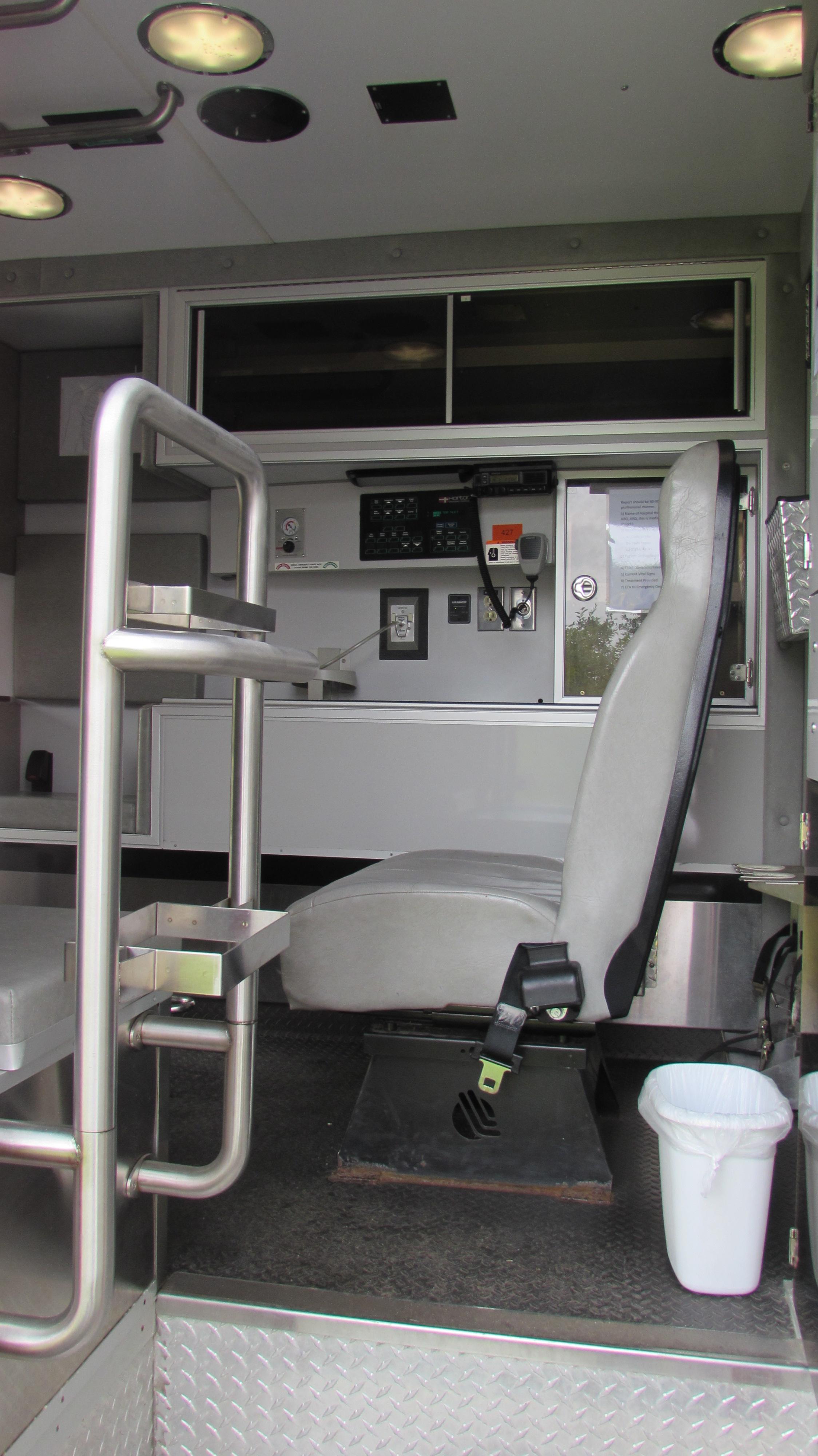 2013 Ford F650 Type I Horton Ambulance 2-wheel drive Ambulance - image 10