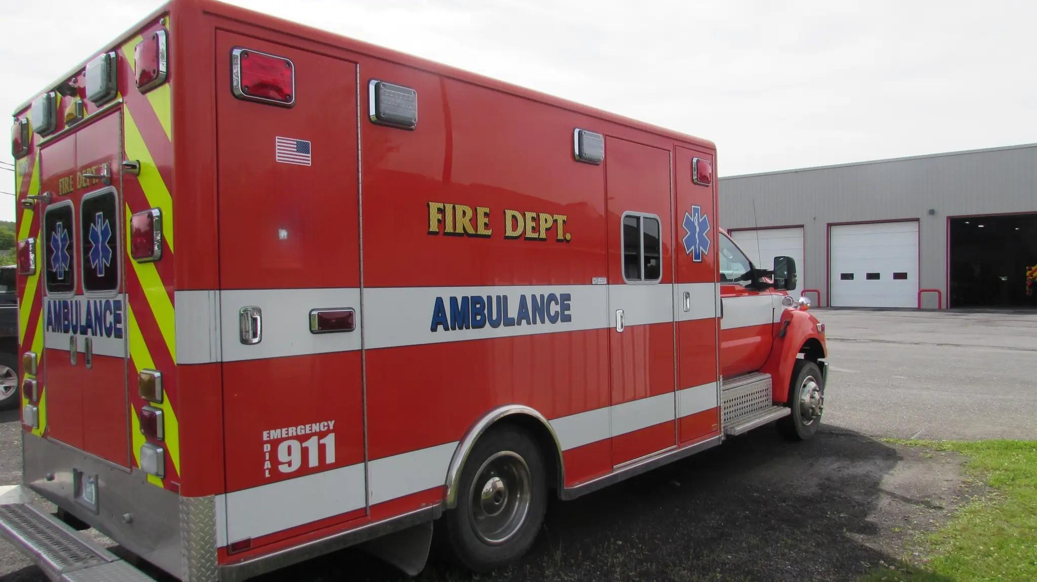 2013 Ford F650 Type I Horton Ambulance 2-wheel drive Ambulance - image 3