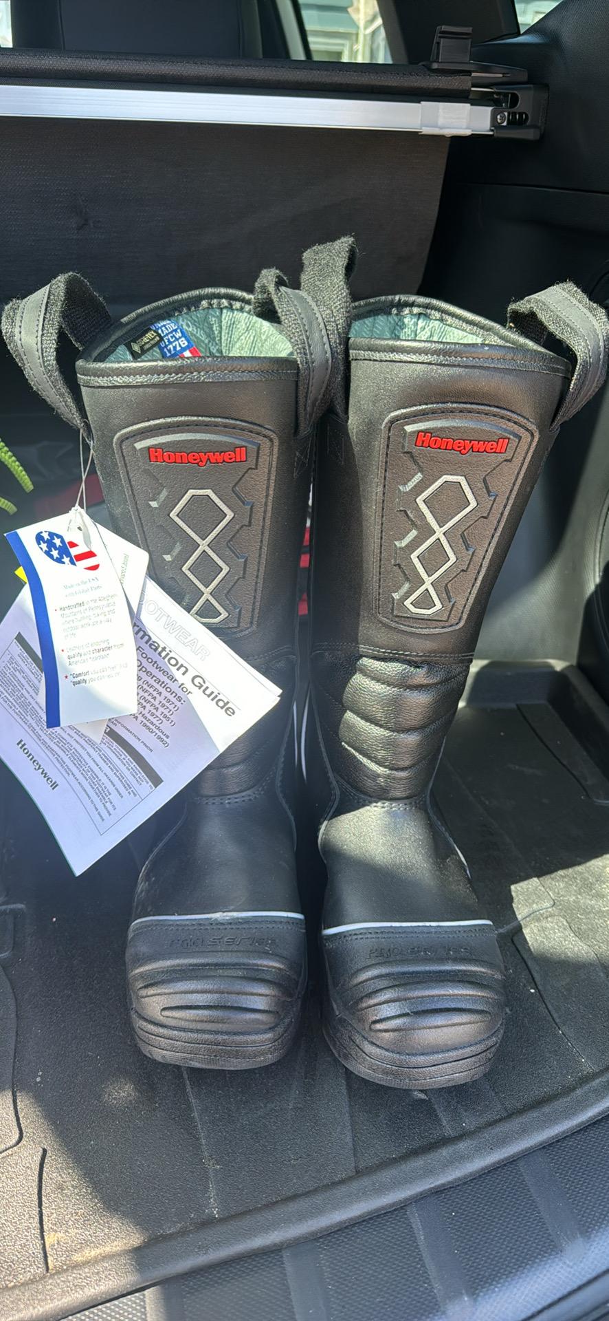 Honeywell nighthawk structural fire boots. Brand new out of box size Men’s 7.