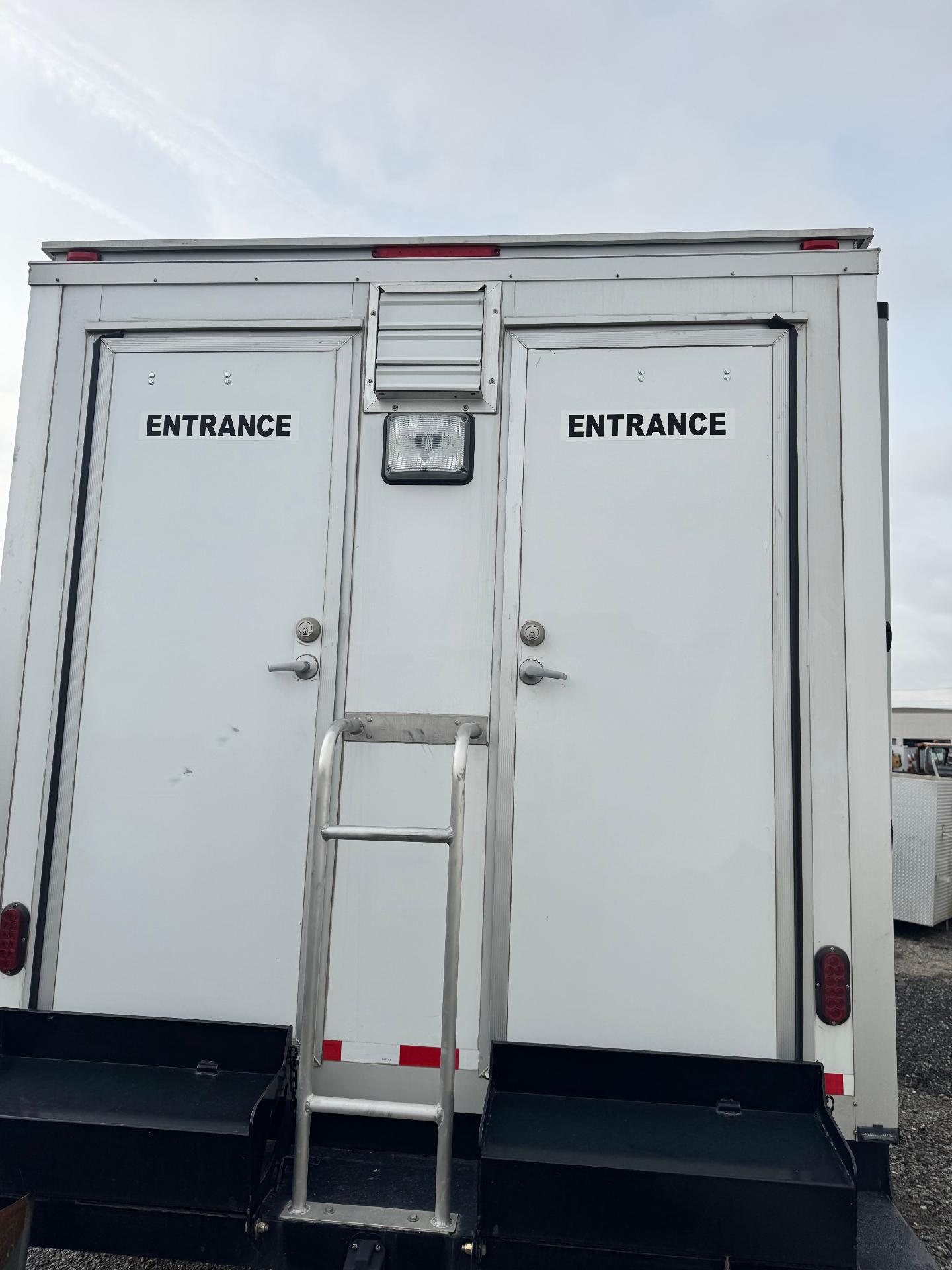 2017 Decontamination Trailer - image 4